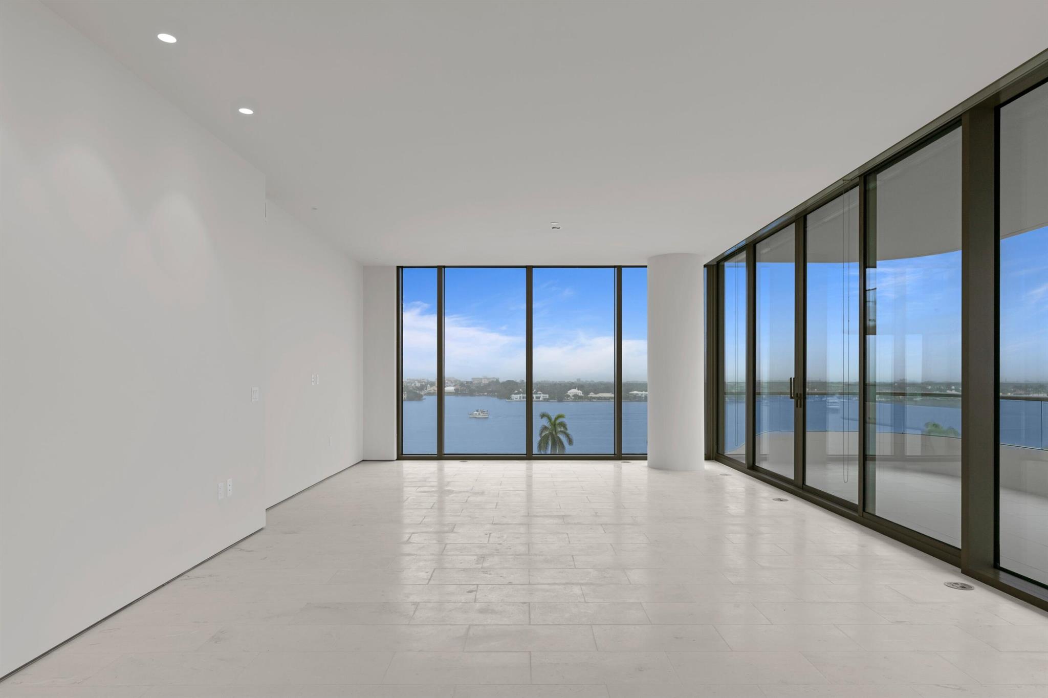 La Clara - Residential