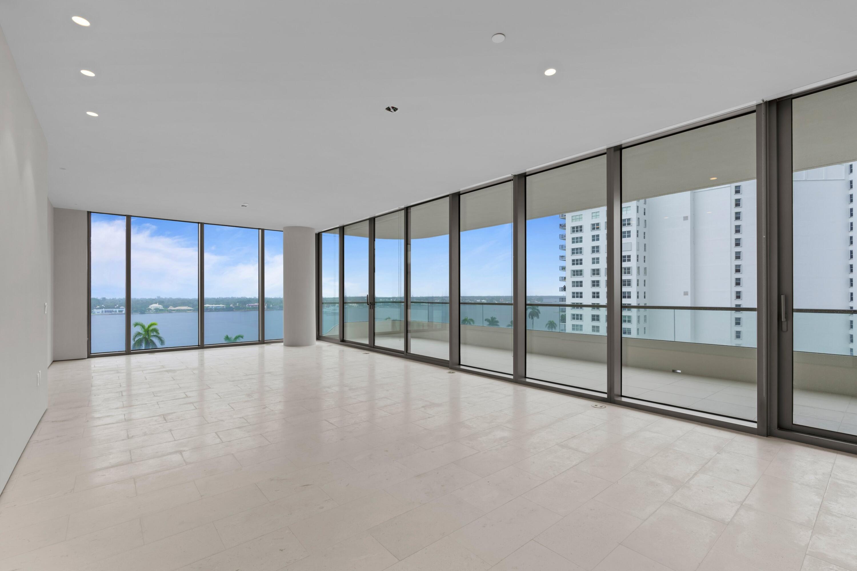 La Clara - Residential