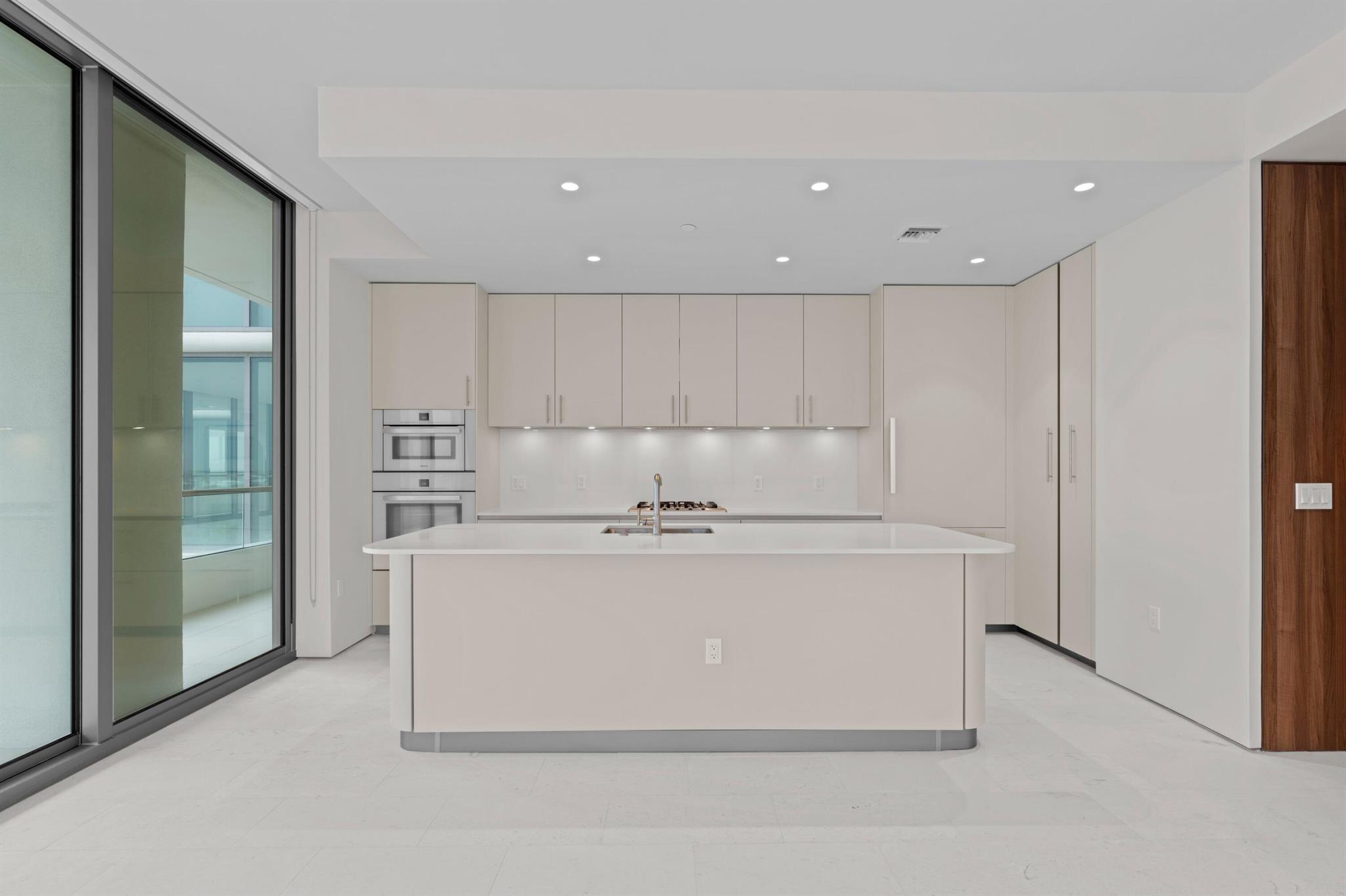 La Clara - Residential