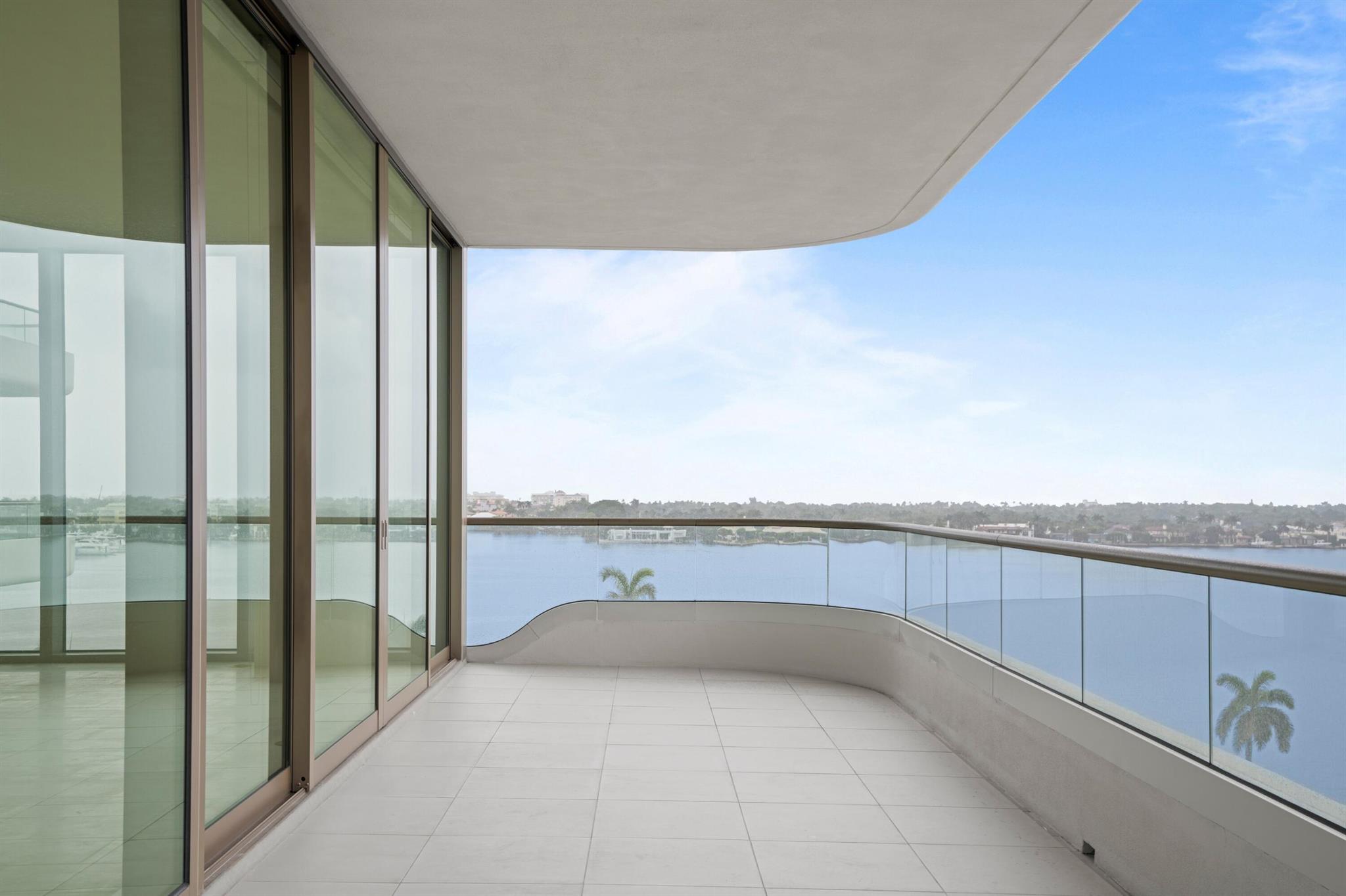 La Clara - Residential