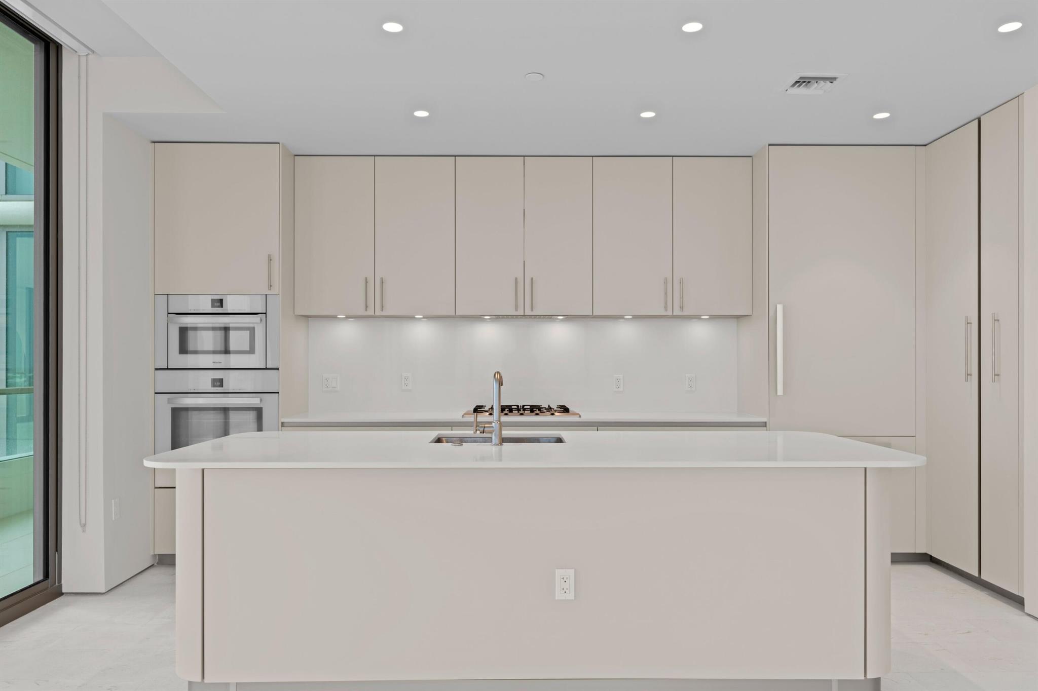 La Clara - Residential