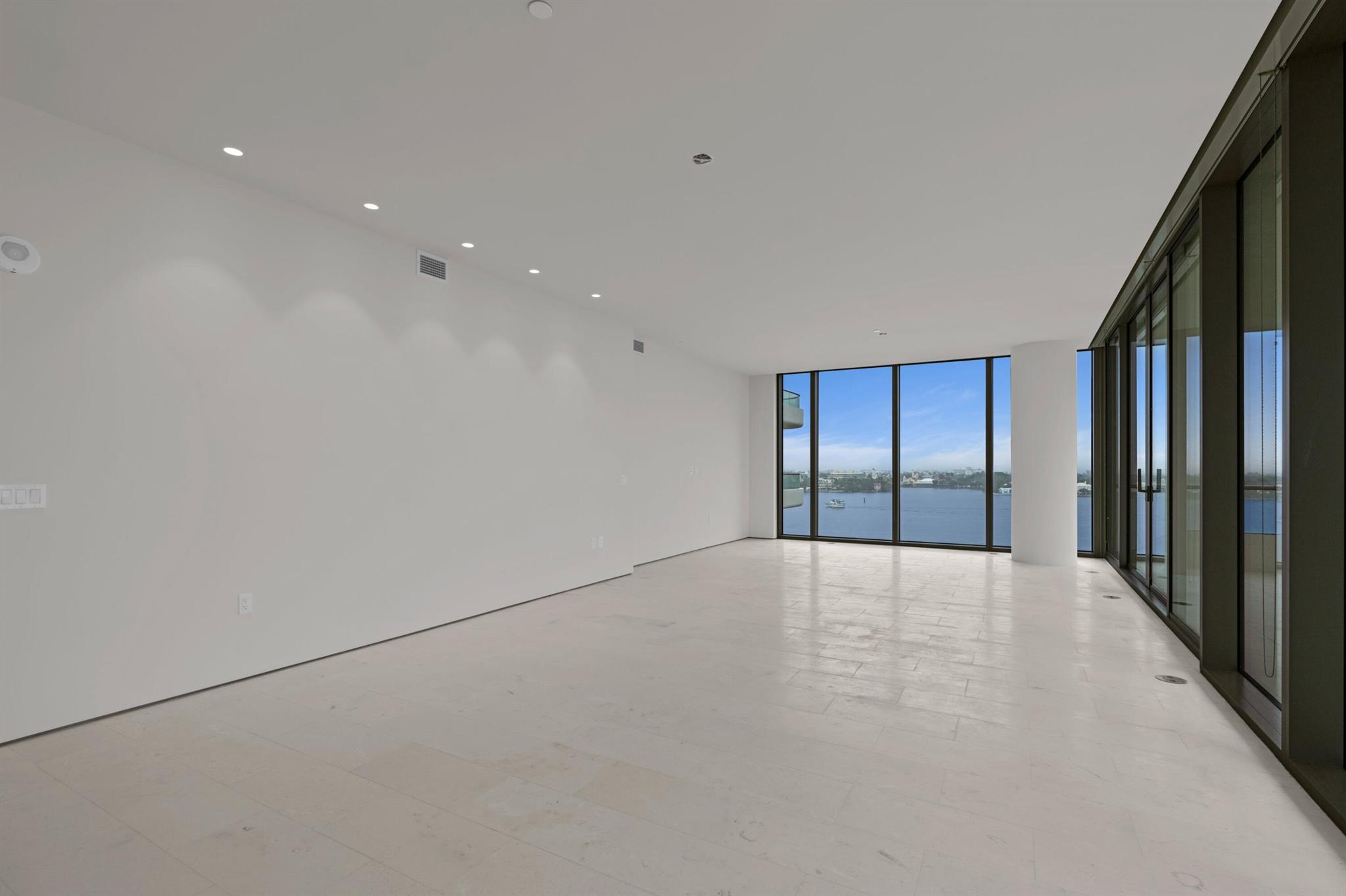 La Clara - Residential