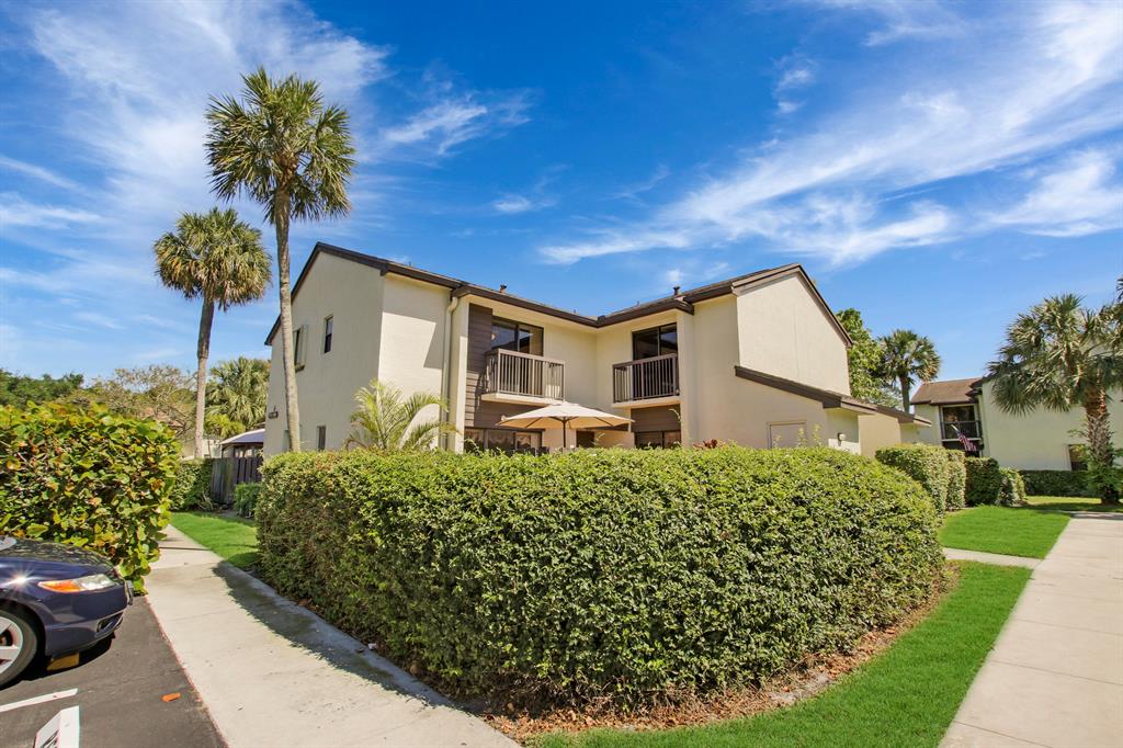 MOVE IN READY. Gorgeous and updated 2 bedroom 2.5 bathroom townhouse in desirable Coconut Creek Township. Unit has a large fenced in courtyard which is perfect for entertaining and for your pets to enjoy. New vertical blinds throughout, stainless steel appliances, new laminate flooring on 2nd floor, newer full size washer/dryer, and newer A/C (2017). Cable, water, pool, trash removal, maintenance of buildings (exterior painting, roofs and fences), landscaping, pest control and paving included in HOA. You also have access to The Township amenities: athletic club (gym), tennis courts, theater, swimming pool, club house, and much more. Community is pet friendly. SELLERS ARE OFFERING A $1,500 CREDIT TOWARDS CLOSING COSTS IF SALE IS CLOSED BY 8/1. Bring your offer!