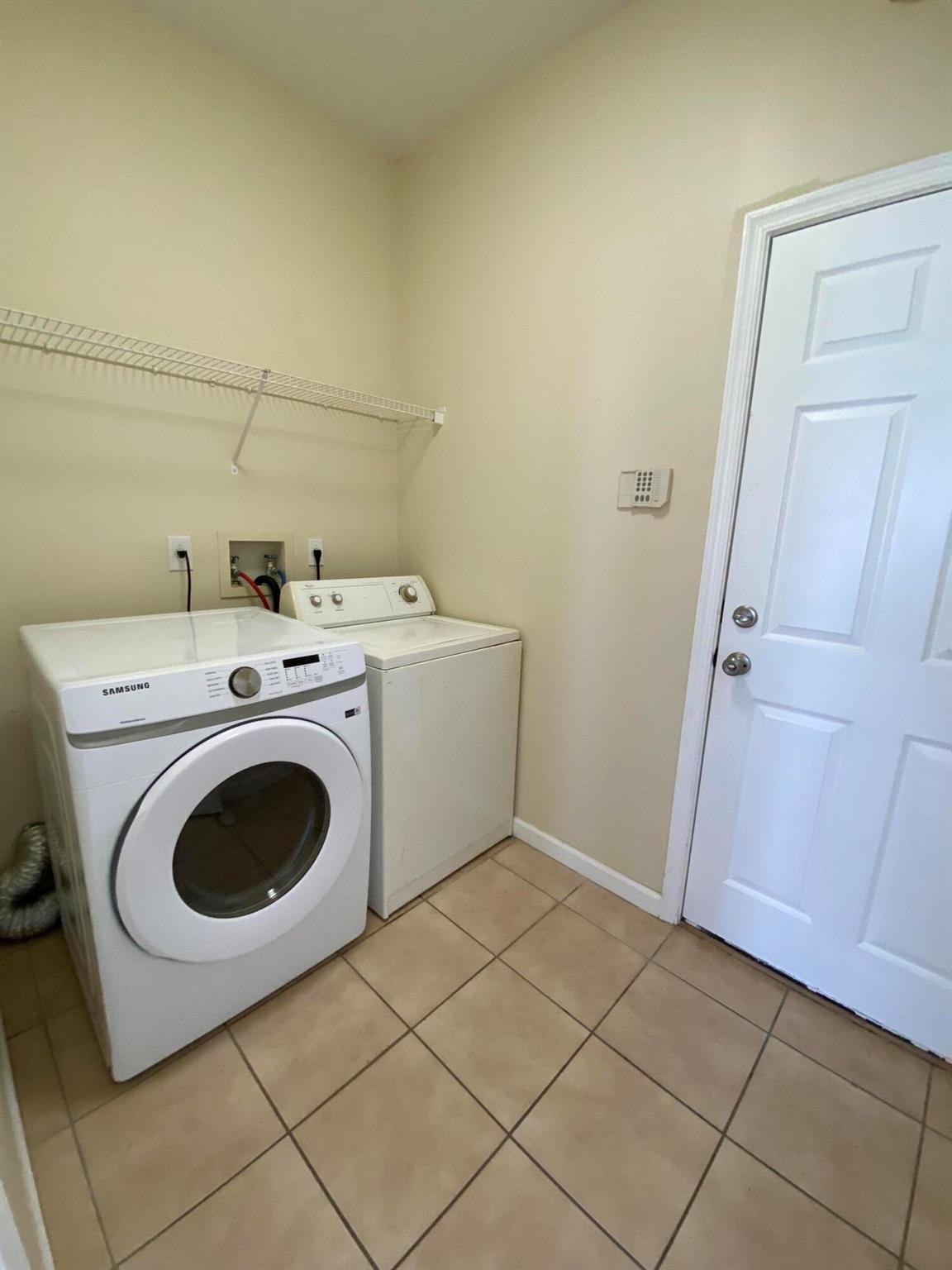 Magnolia Lakes - Residential