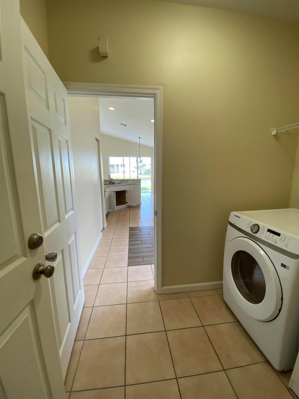 Magnolia Lakes - Residential