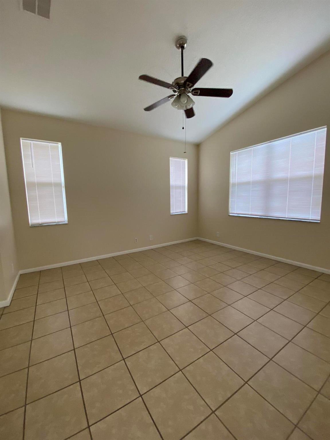 Magnolia Lakes - Residential