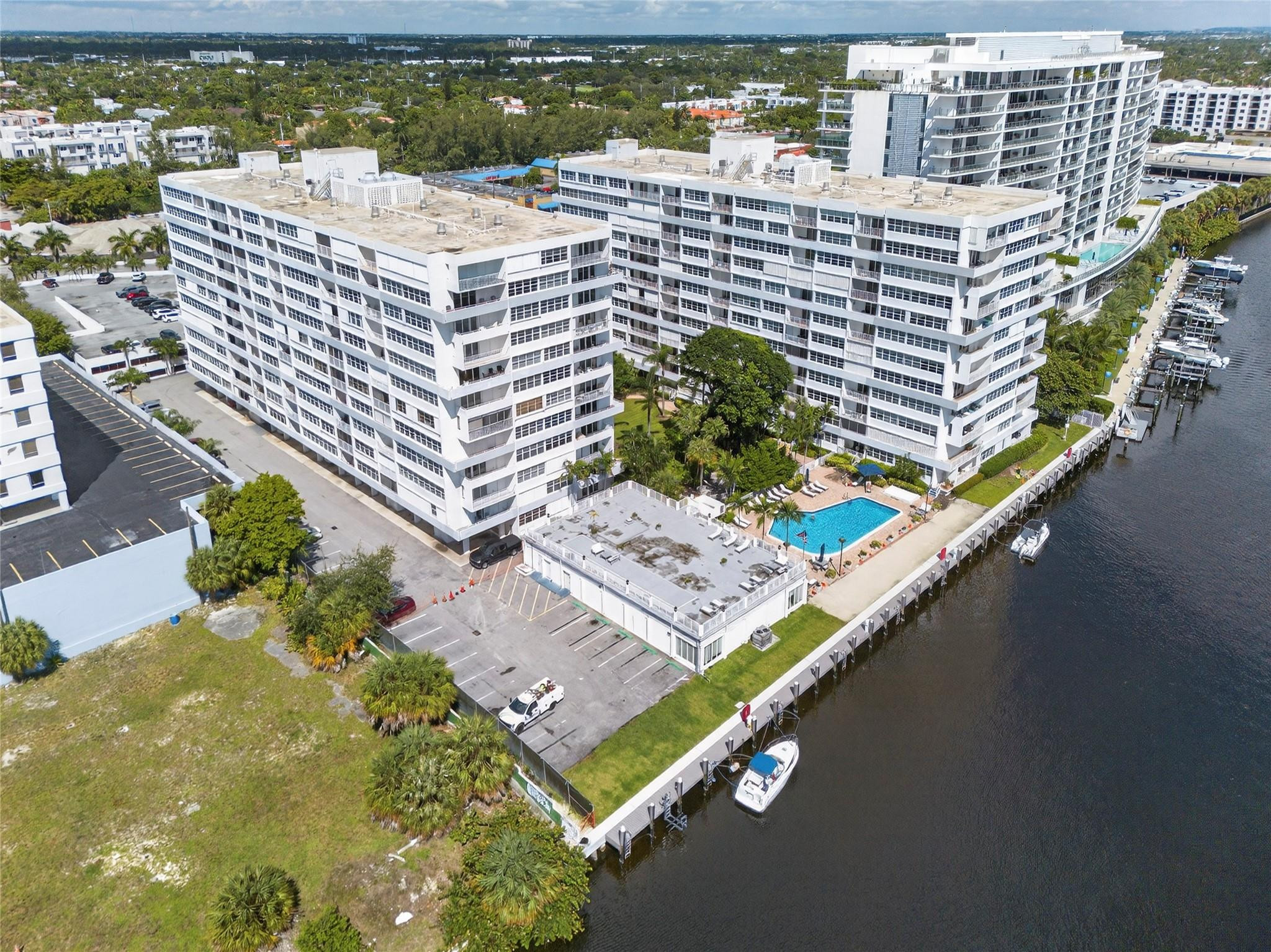 EAST POINT TOWERS CONDO - Residential