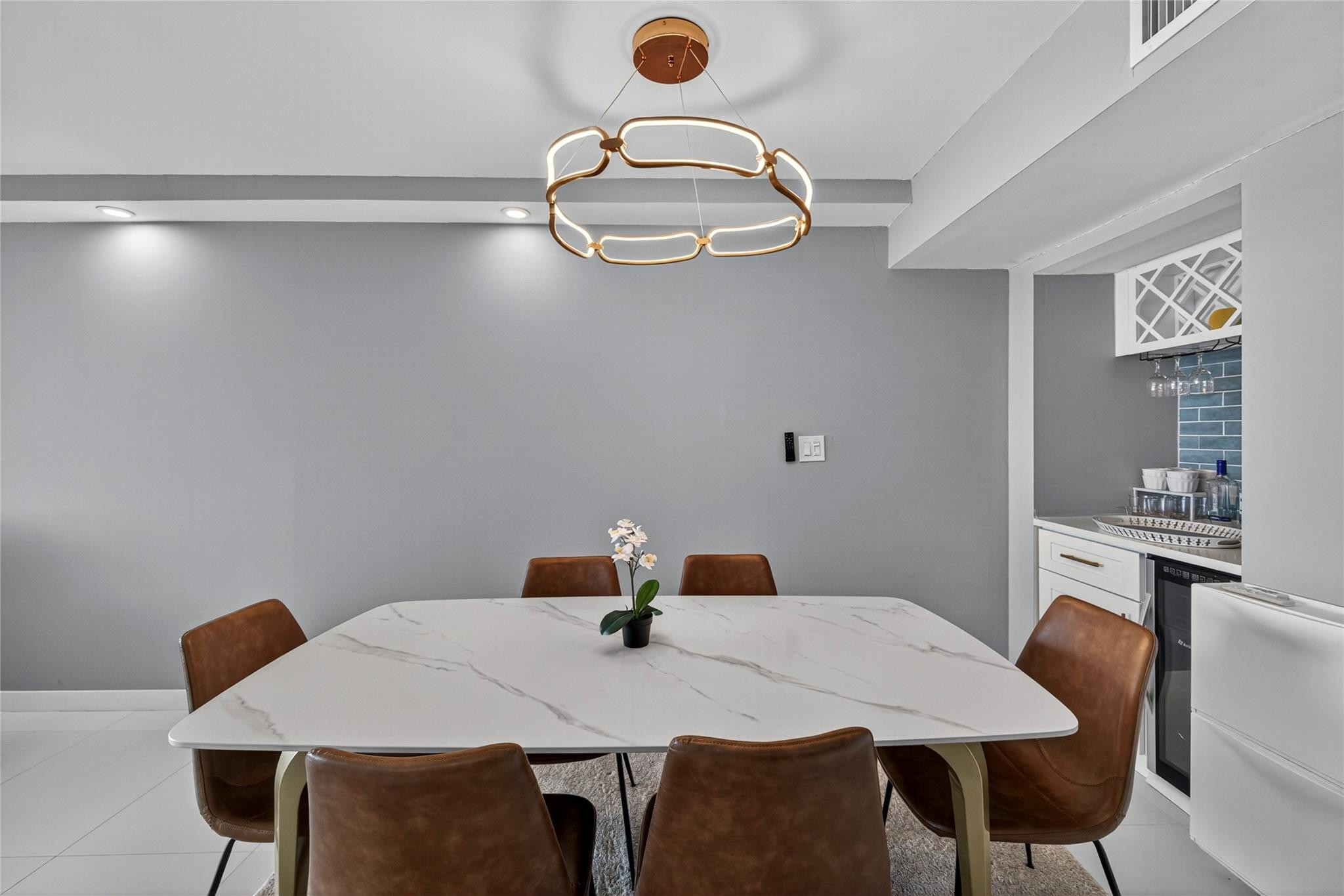 EAST POINT TOWERS CONDO - Residential