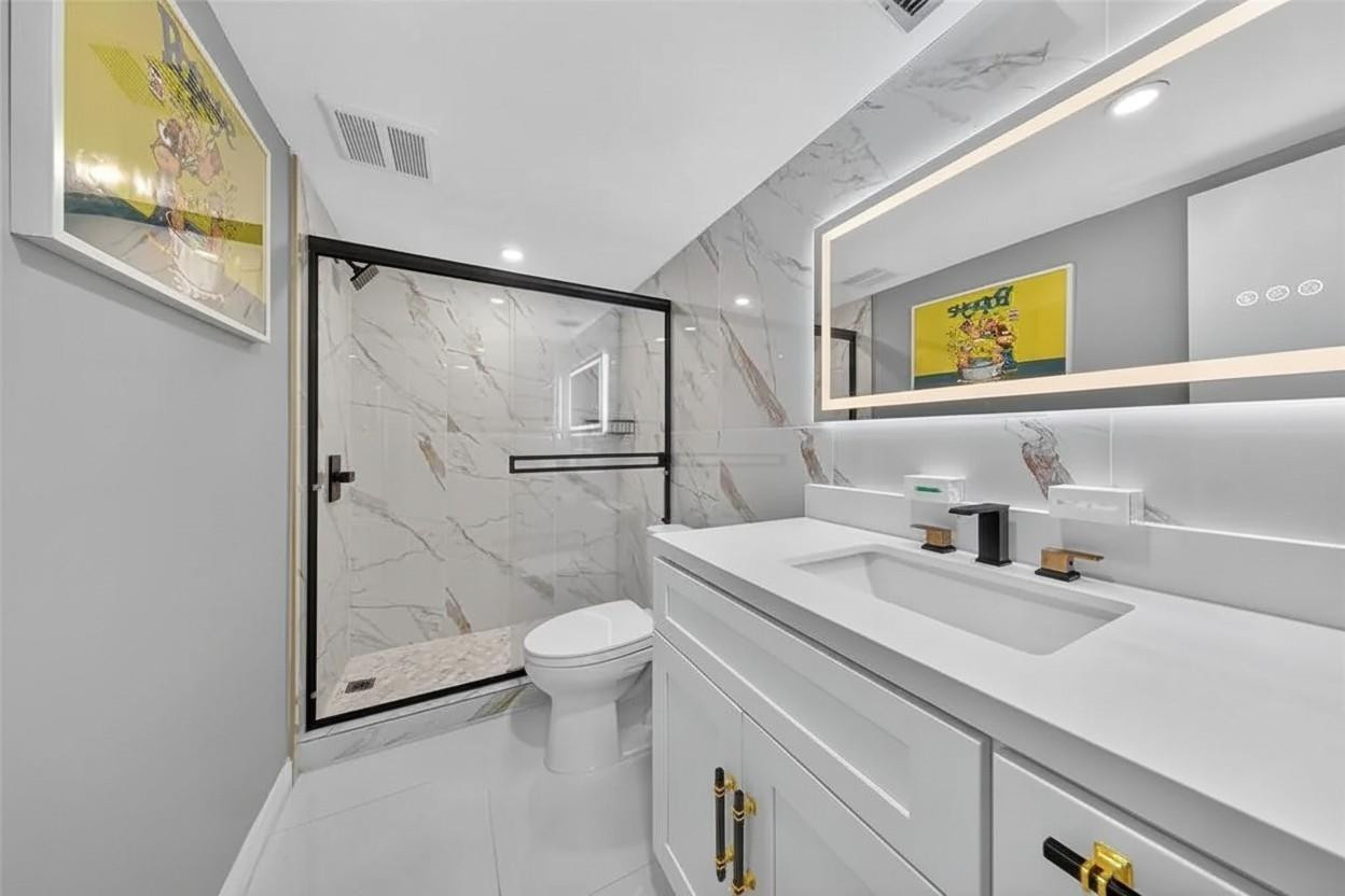 EAST POINT TOWERS CONDO - Residential