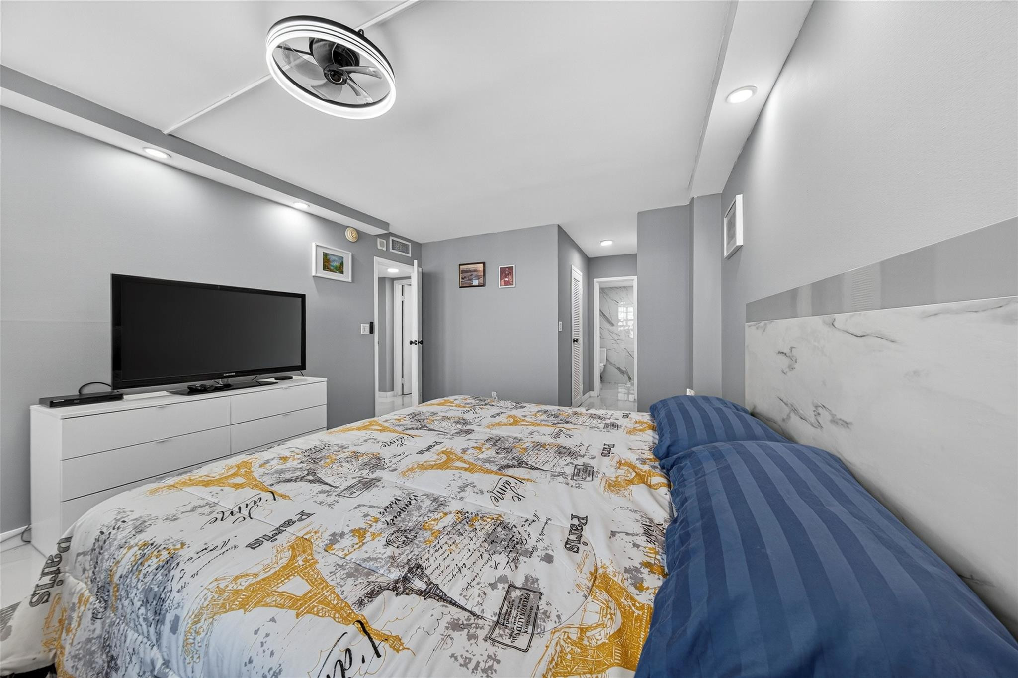 EAST POINT TOWERS CONDO - Residential