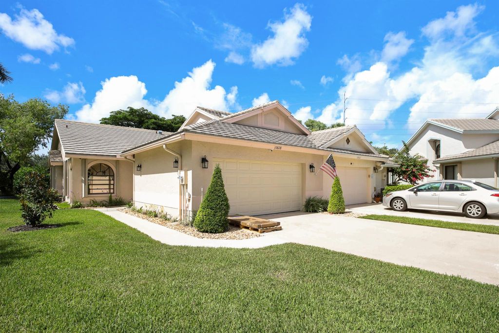 Photo of 10828 Stafford Circle N, Boynton Beach, FL 33436 (MLS # R11063893)