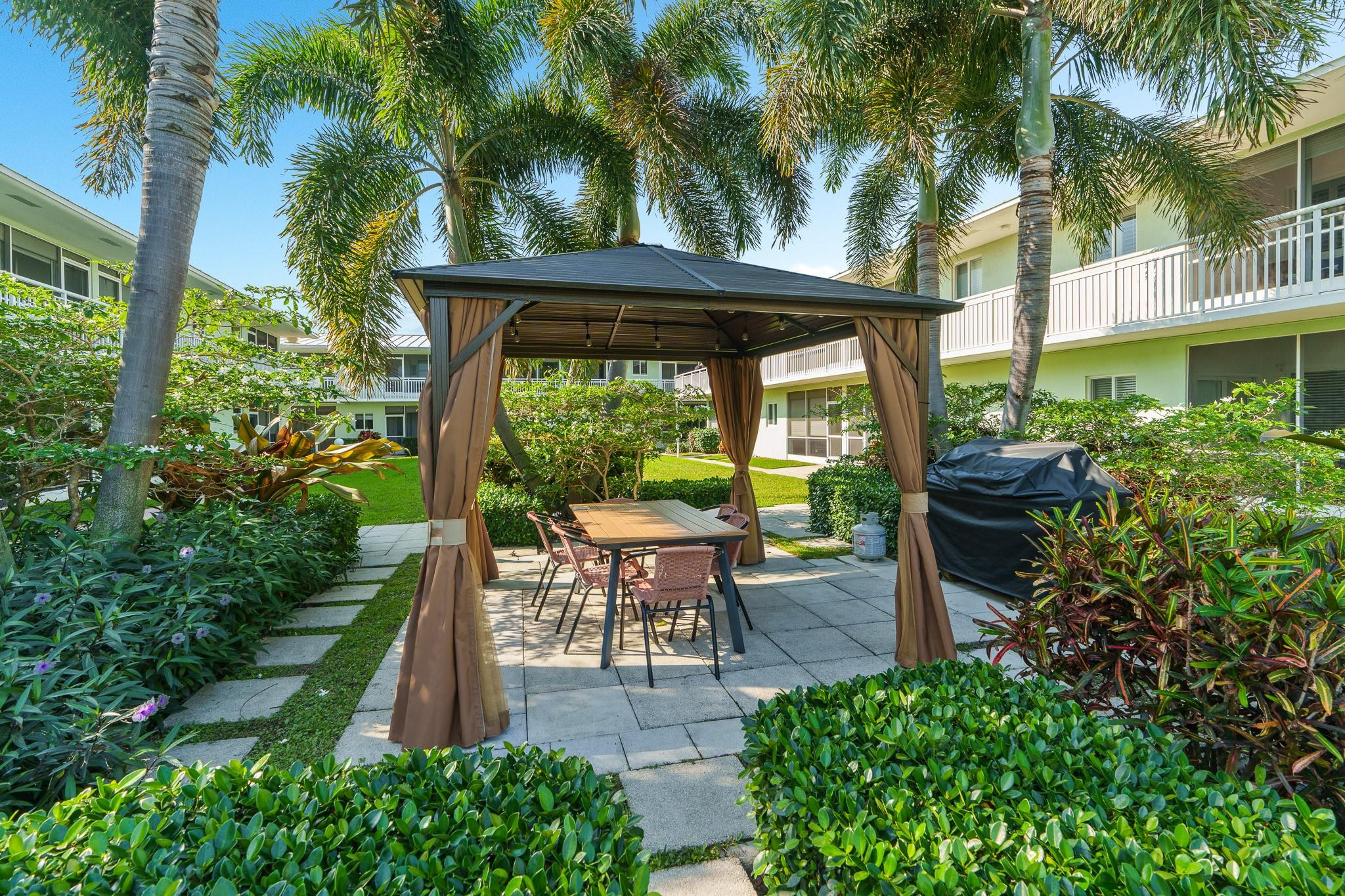 2100 NE 38th Street 138