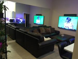 WINDSOR WALK CONDO - Residential Lease