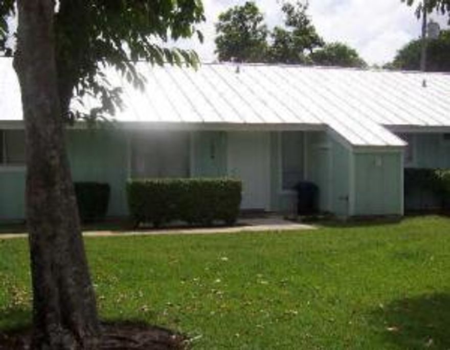 REMODELED TOP TO BOTTOM,HUGE WALK IN CUSTOM CLOSET,DESIGNER PLUMBING AND ELECTRIC FIXTURES, VAULTED CEILINGS, NICE OUTSIDE SPACE,WATER AND LAWN CARE IS INCLUDED IN RENT.TILE THROUGHOUT, NEW SAMSUNG STAINLESS APPLIANCES.THIS HOME IS READY FOR THE MOST DISCRIMINATING CUSTOMER.LOCATION LOCATION, MINUTES TO JUNO PIER AND JUNO PARK..CLOSE TO EVERYTHING.