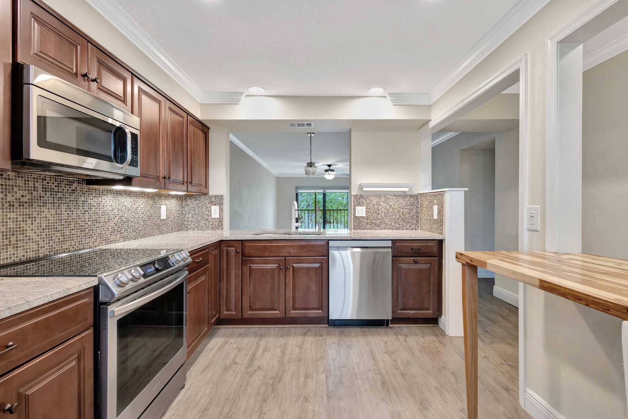 3118 Florida Boulevard 204-B