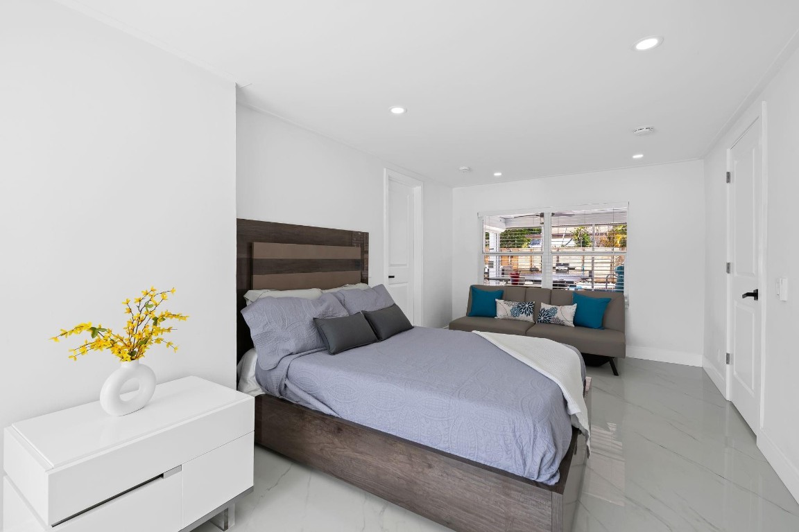 BEACHWAY ESTATES - Residential Lease