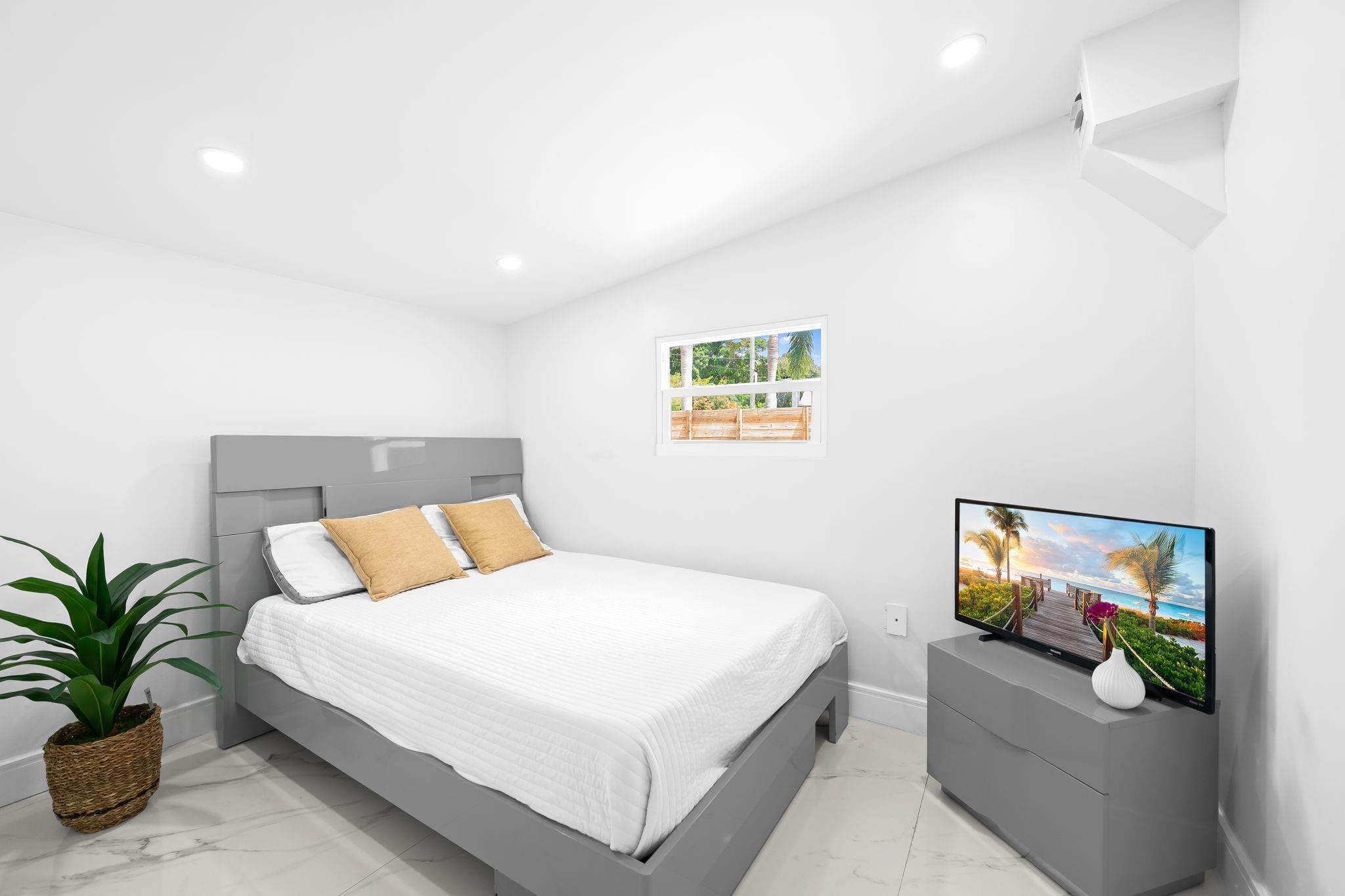 BEACHWAY ESTATES - Residential Lease