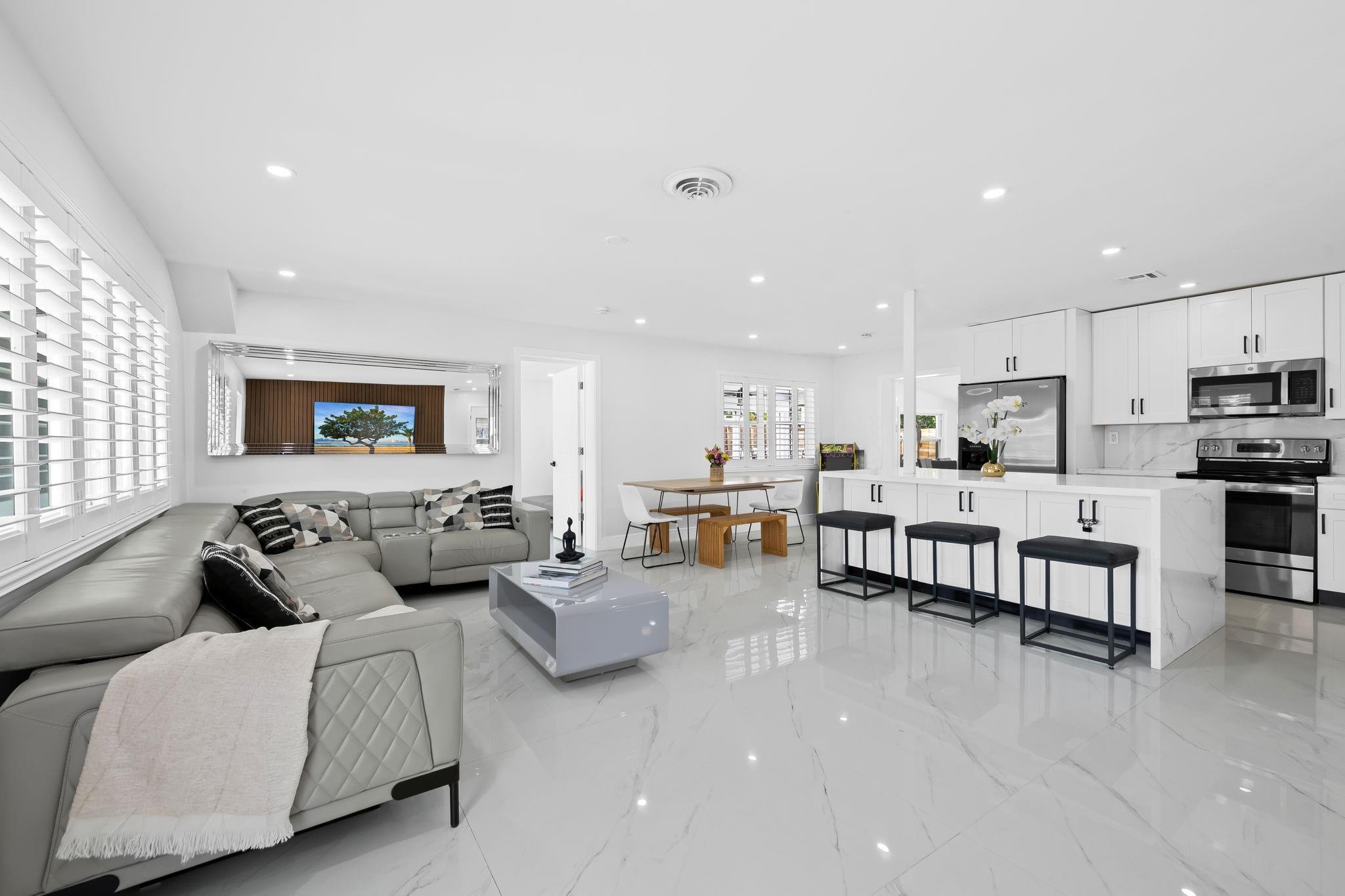 BEACHWAY ESTATES - Residential Lease