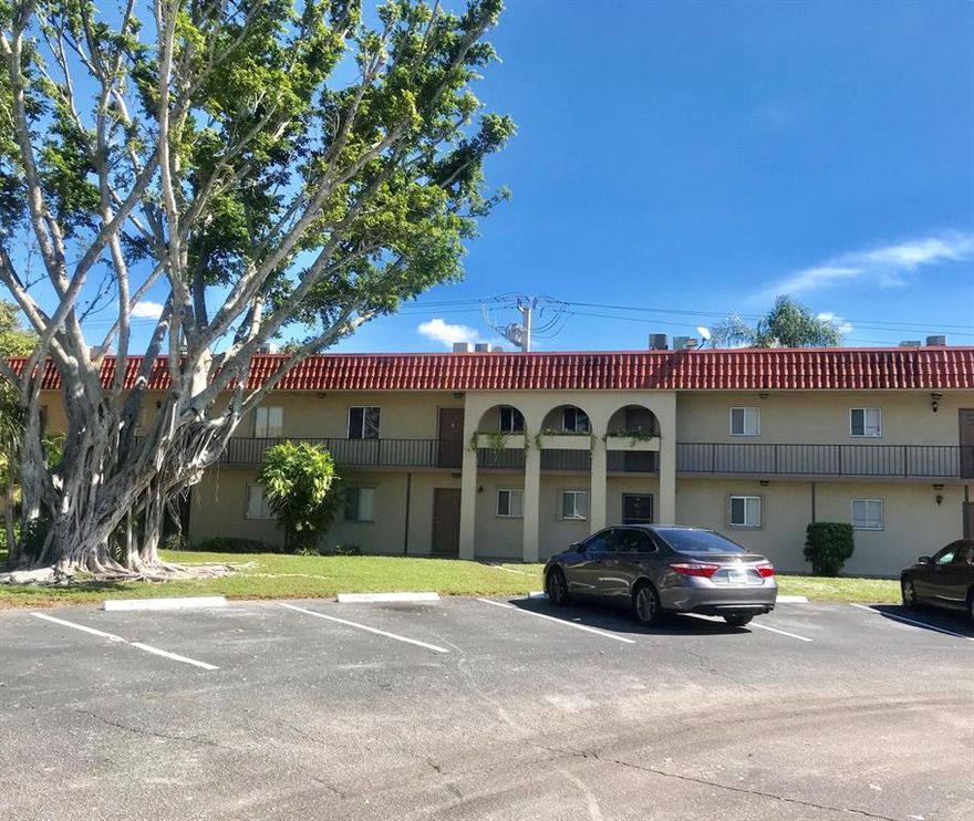 2 BEDROOM / 2 BATH , WITH STORAGE, NEEDS RE HAB