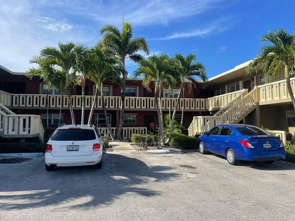 Photo of 305 E Ocean Avenue #106, Boynton Beach, FL 33435 (MLS # R11006528)