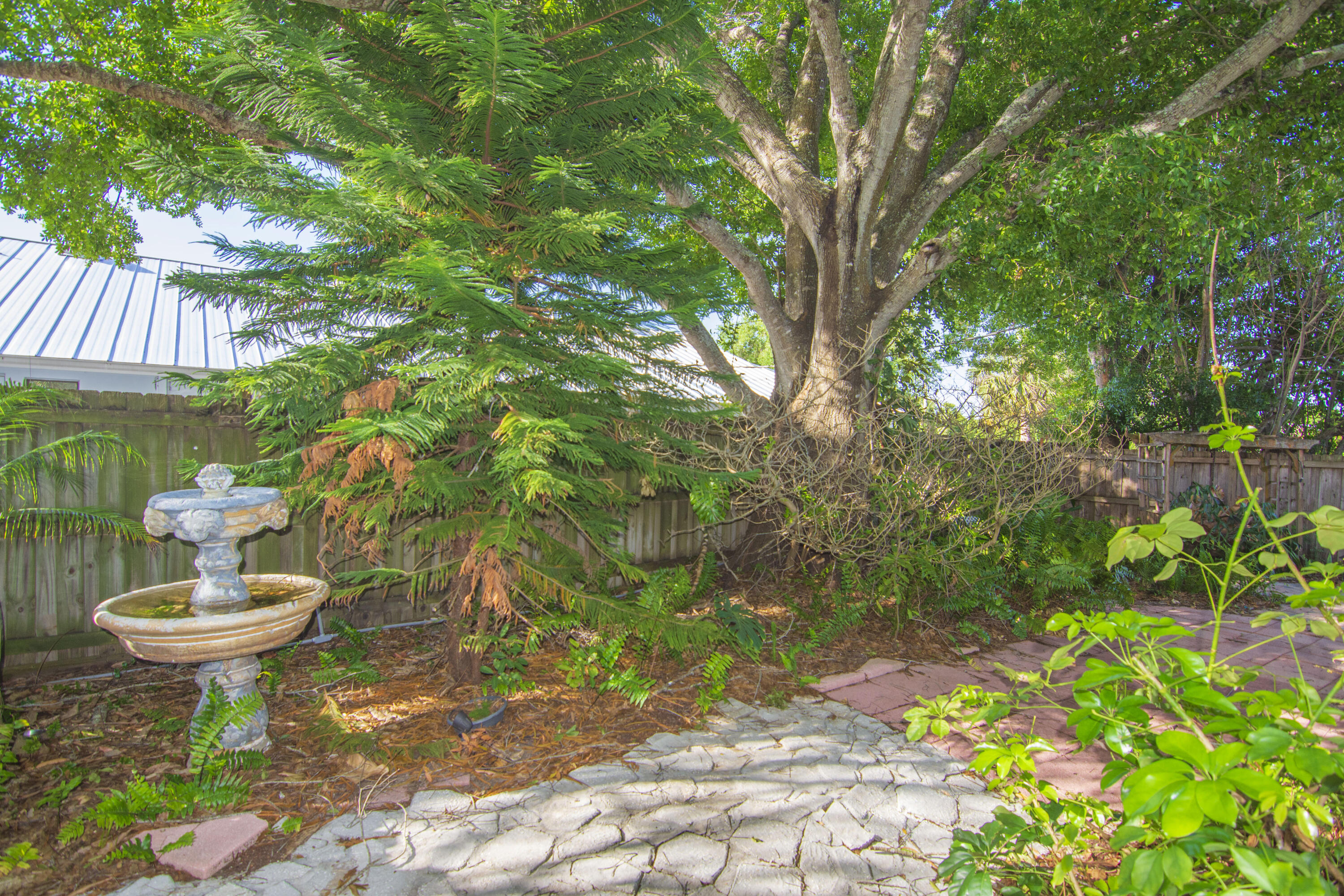 1545 Highland Avenue