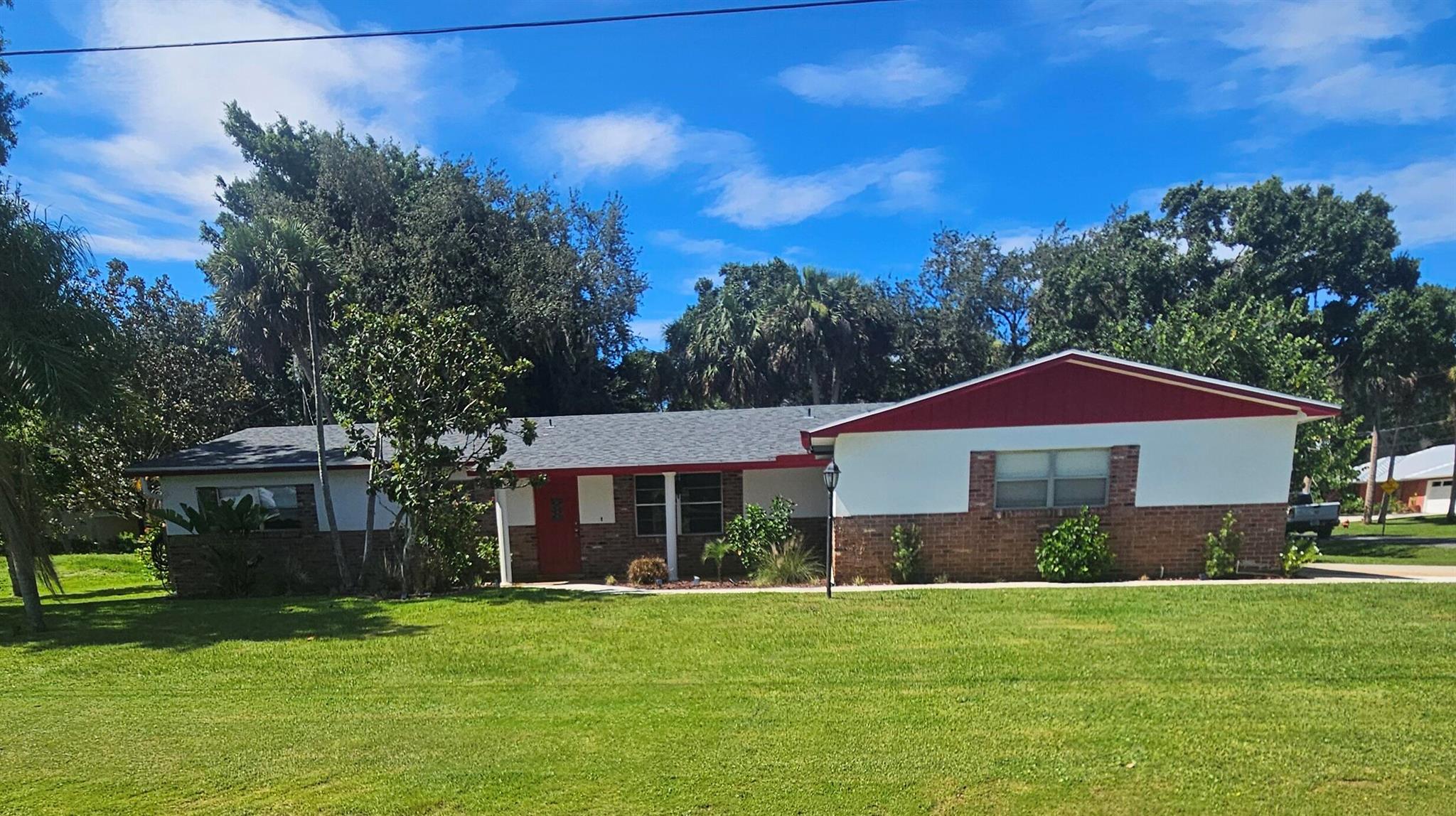 Thia is a great family home! CBS home, new A/C 2025, new roof 2022 on a beautiful .68 acres! 3/2 plus 1/2 bath. Prime location in White City near the river and park. Serene setting with room for pool, guest house. Air conditioned back porch, huge family room, living room, large size garage, good size bedrooms.