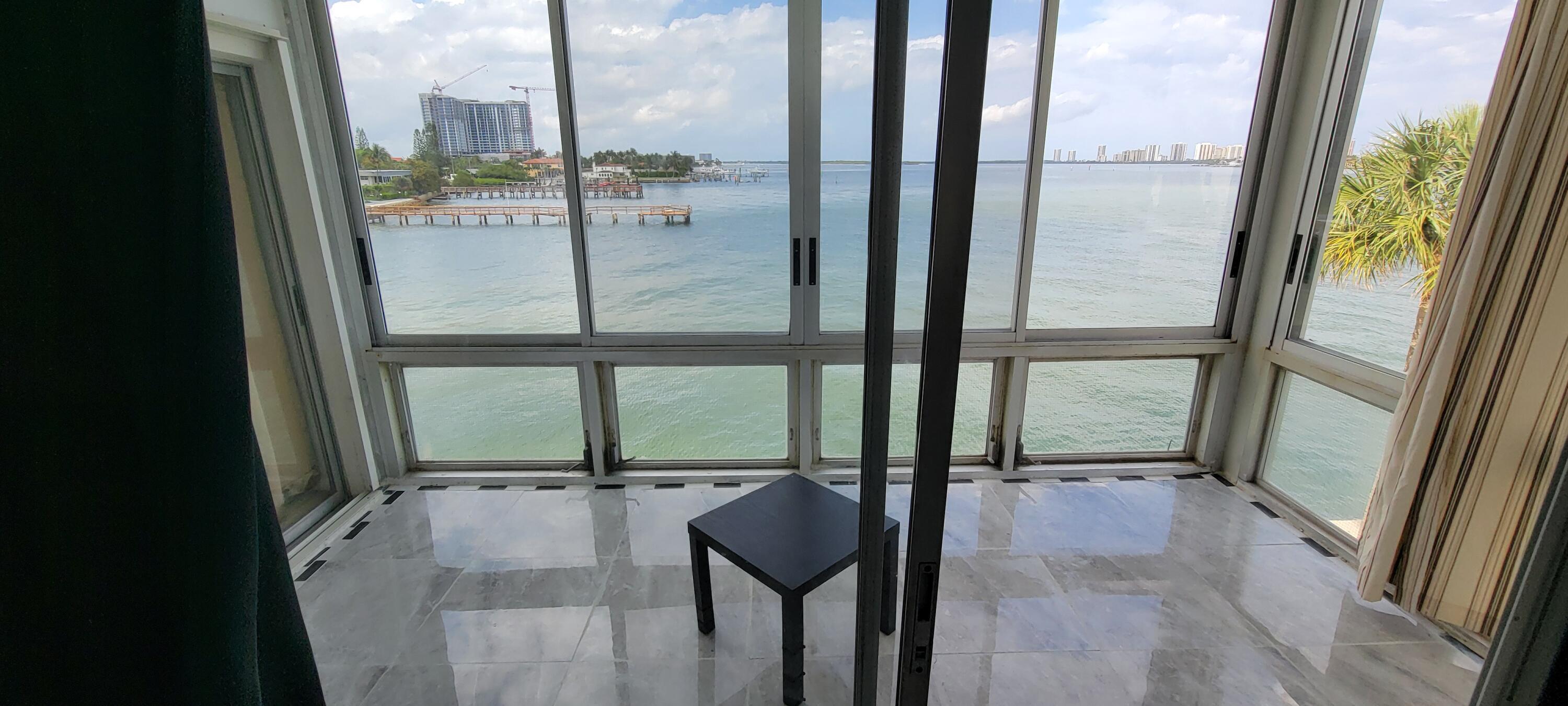 Dolphin Point aka Wilshire Condos - Residential