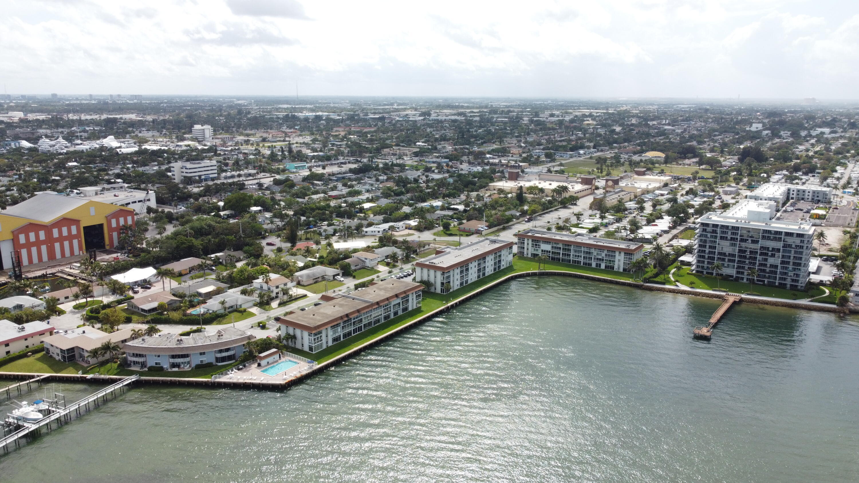 Dolphin Point aka Wilshire Condos - Residential