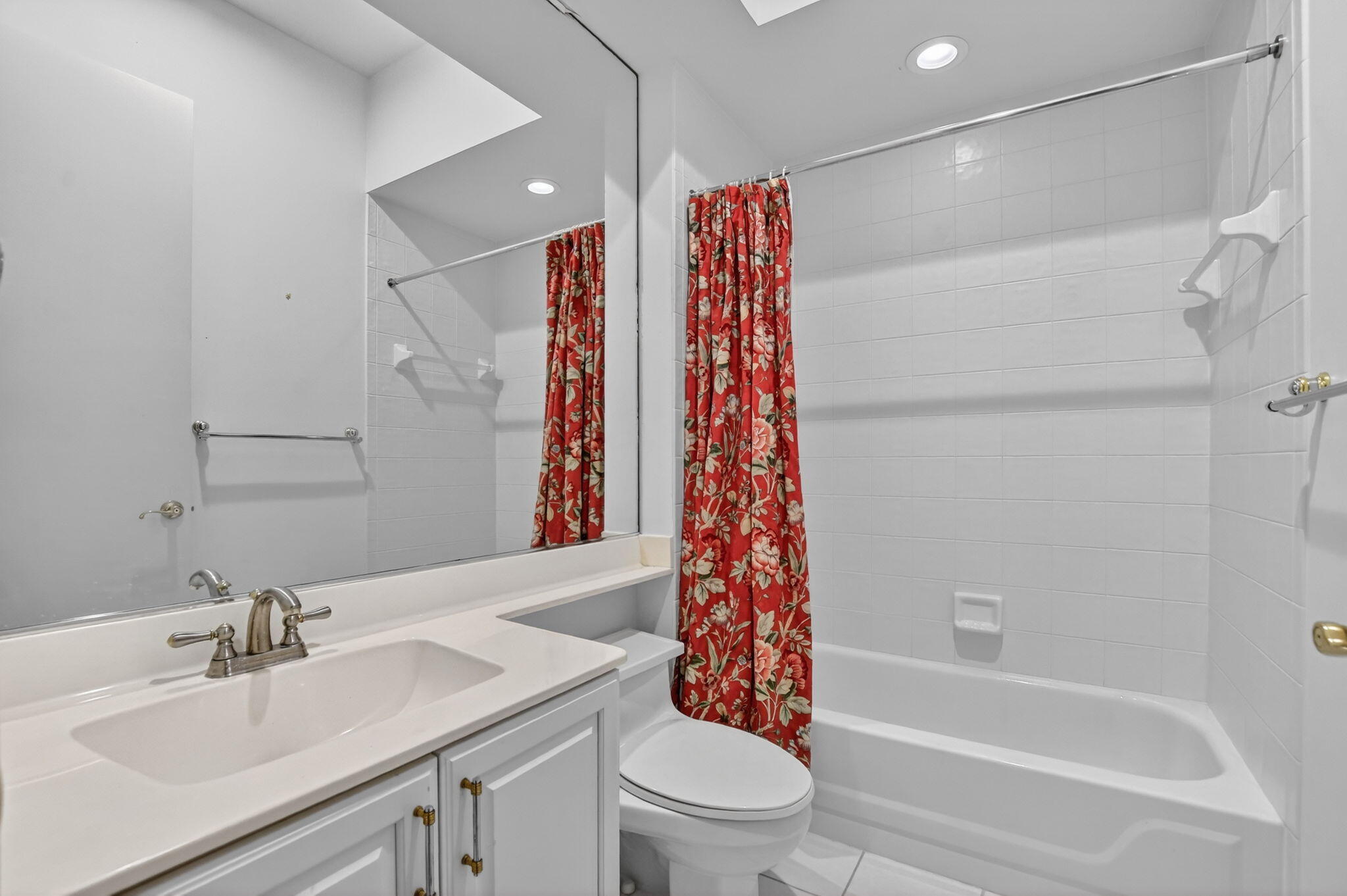 BAY POINTE - Residential