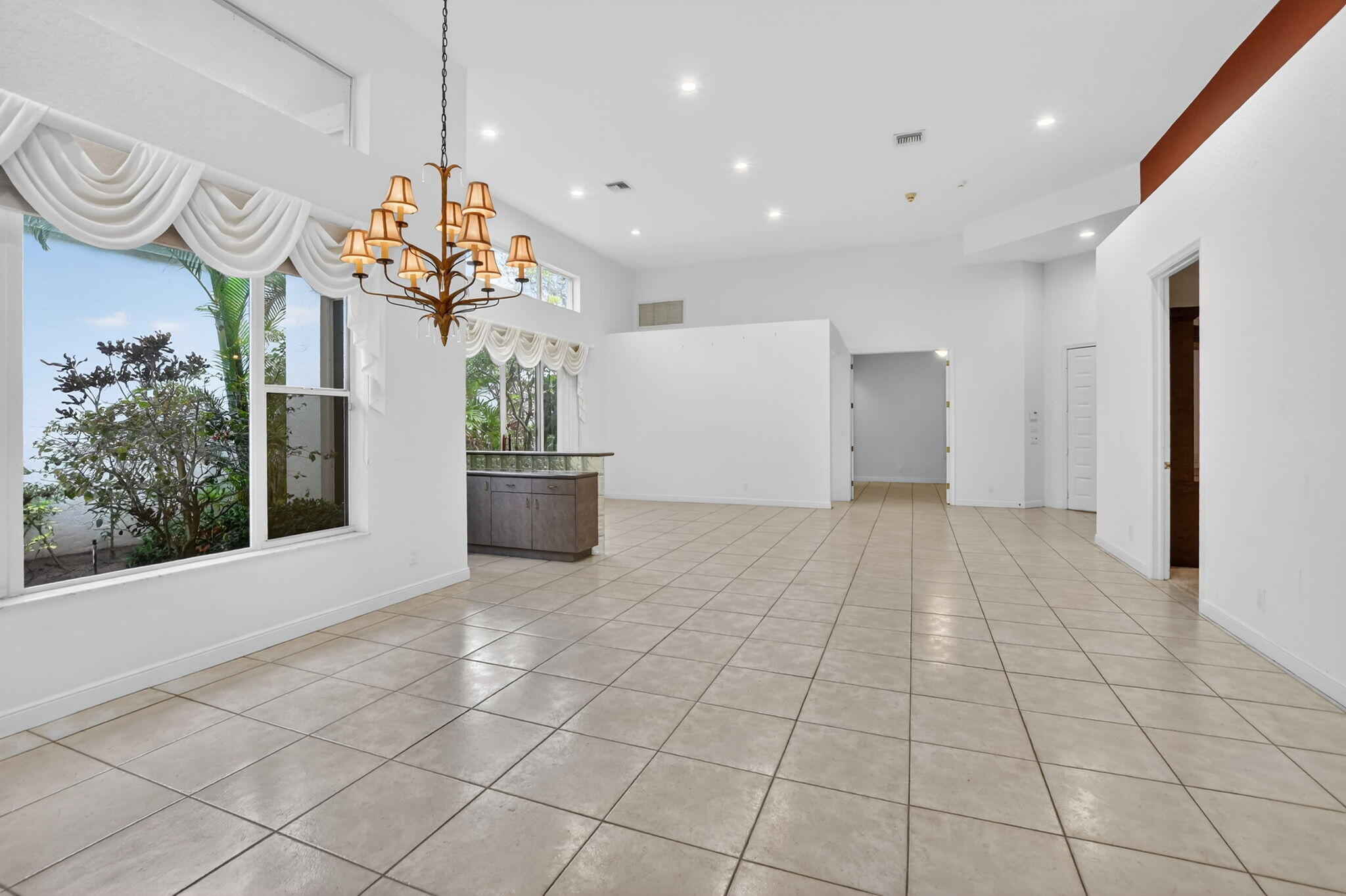 BAY POINTE - Residential