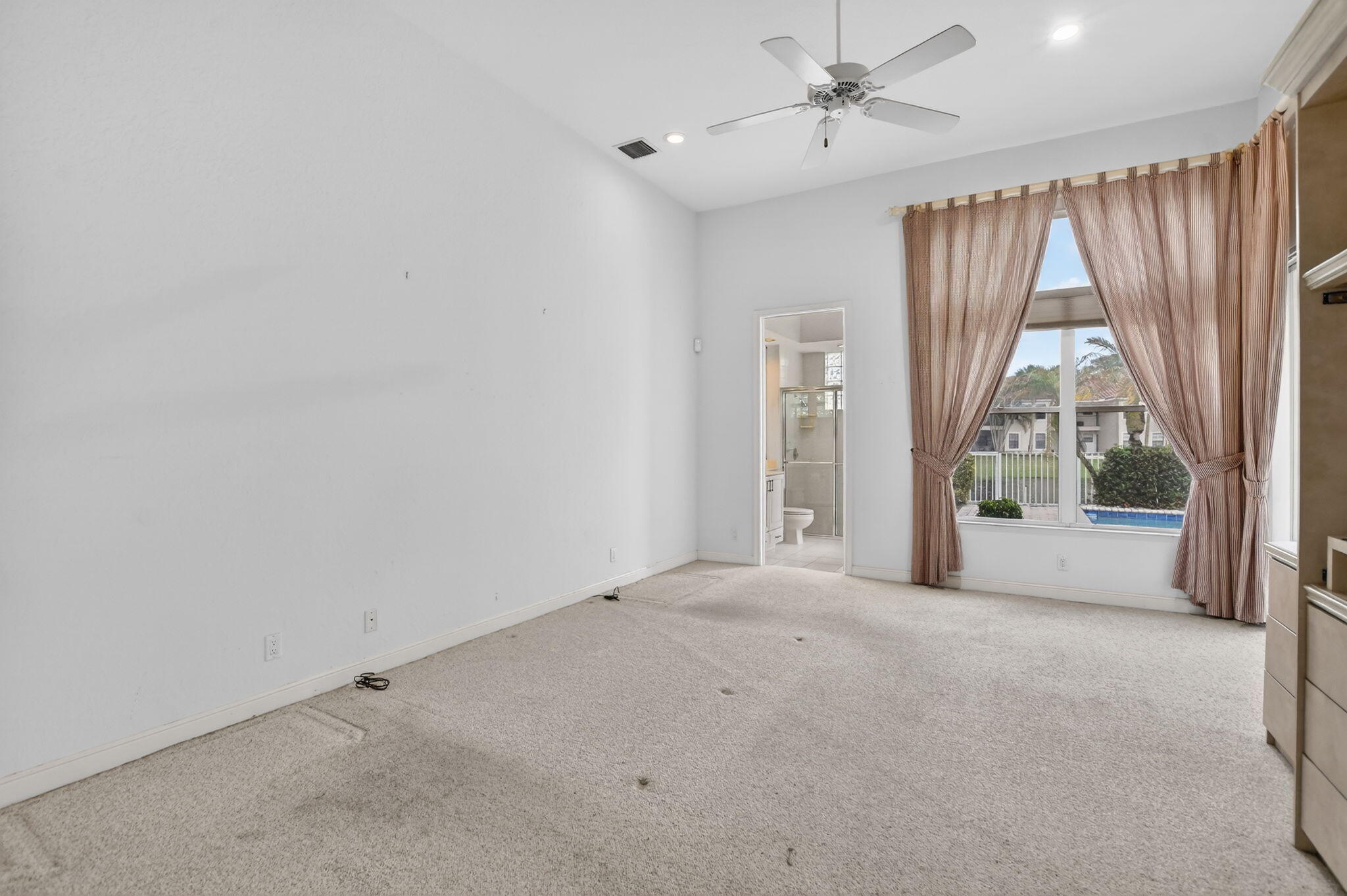 BAY POINTE - Residential