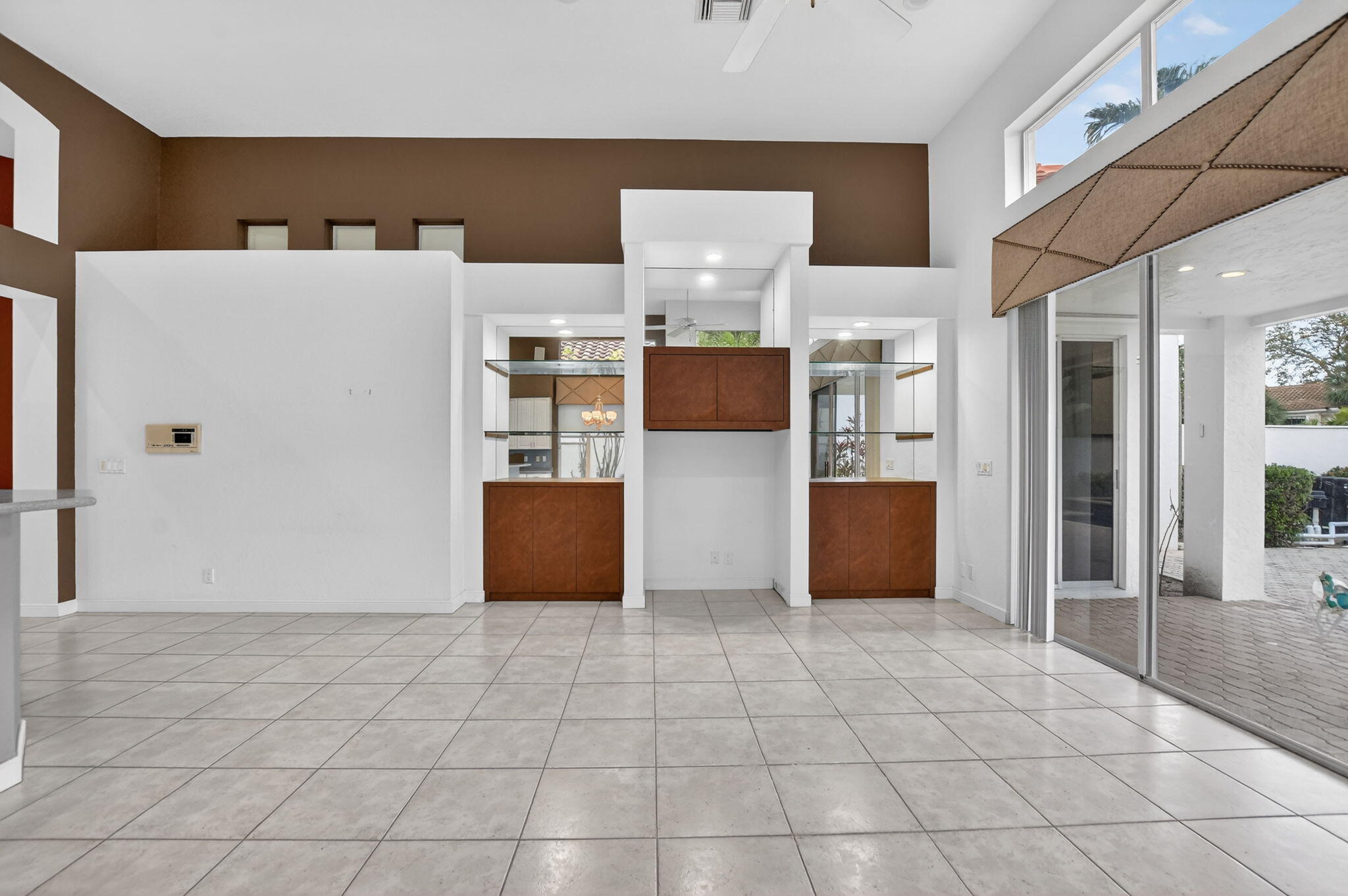 BAY POINTE - Residential