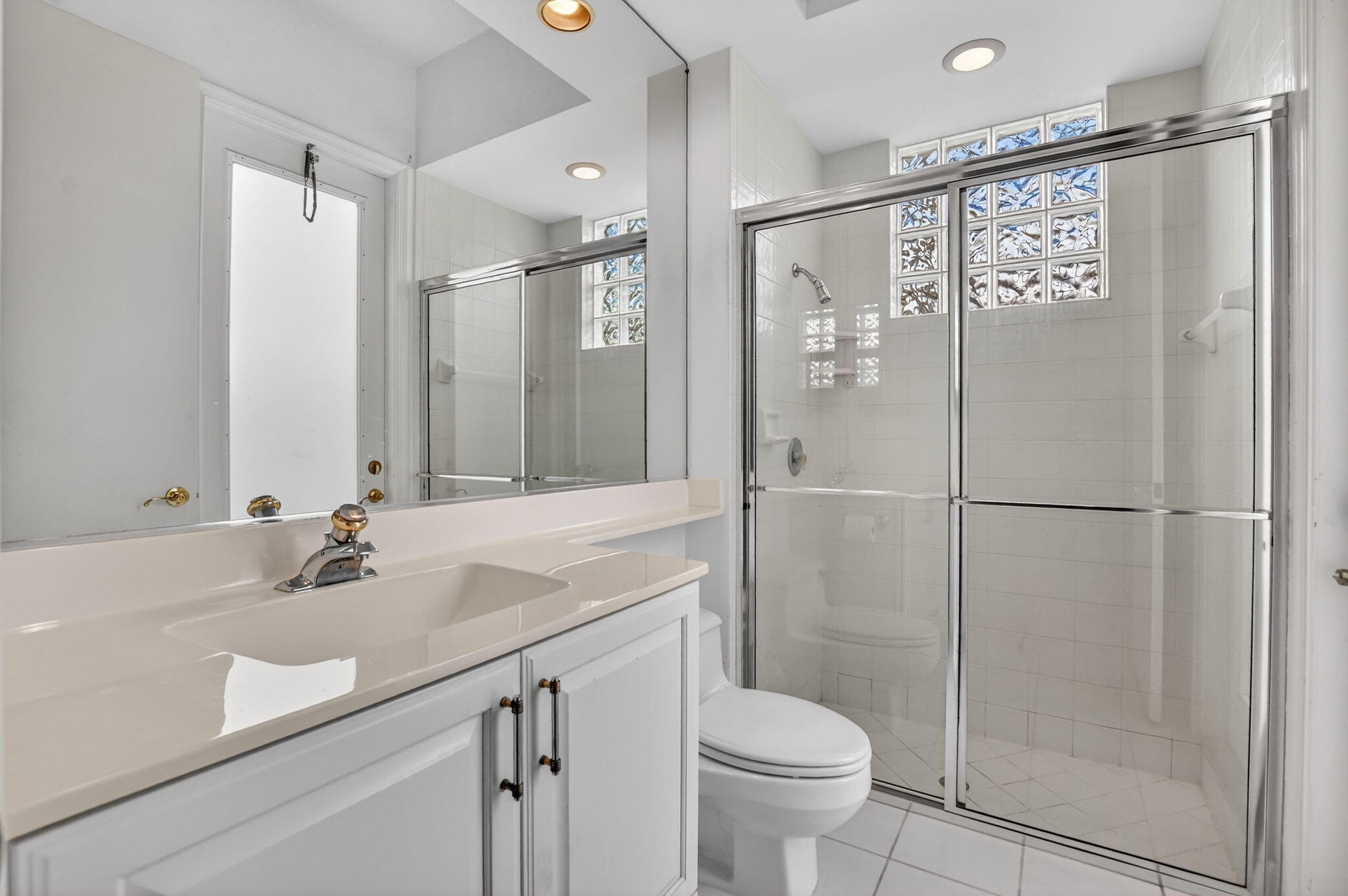 BAY POINTE - Residential