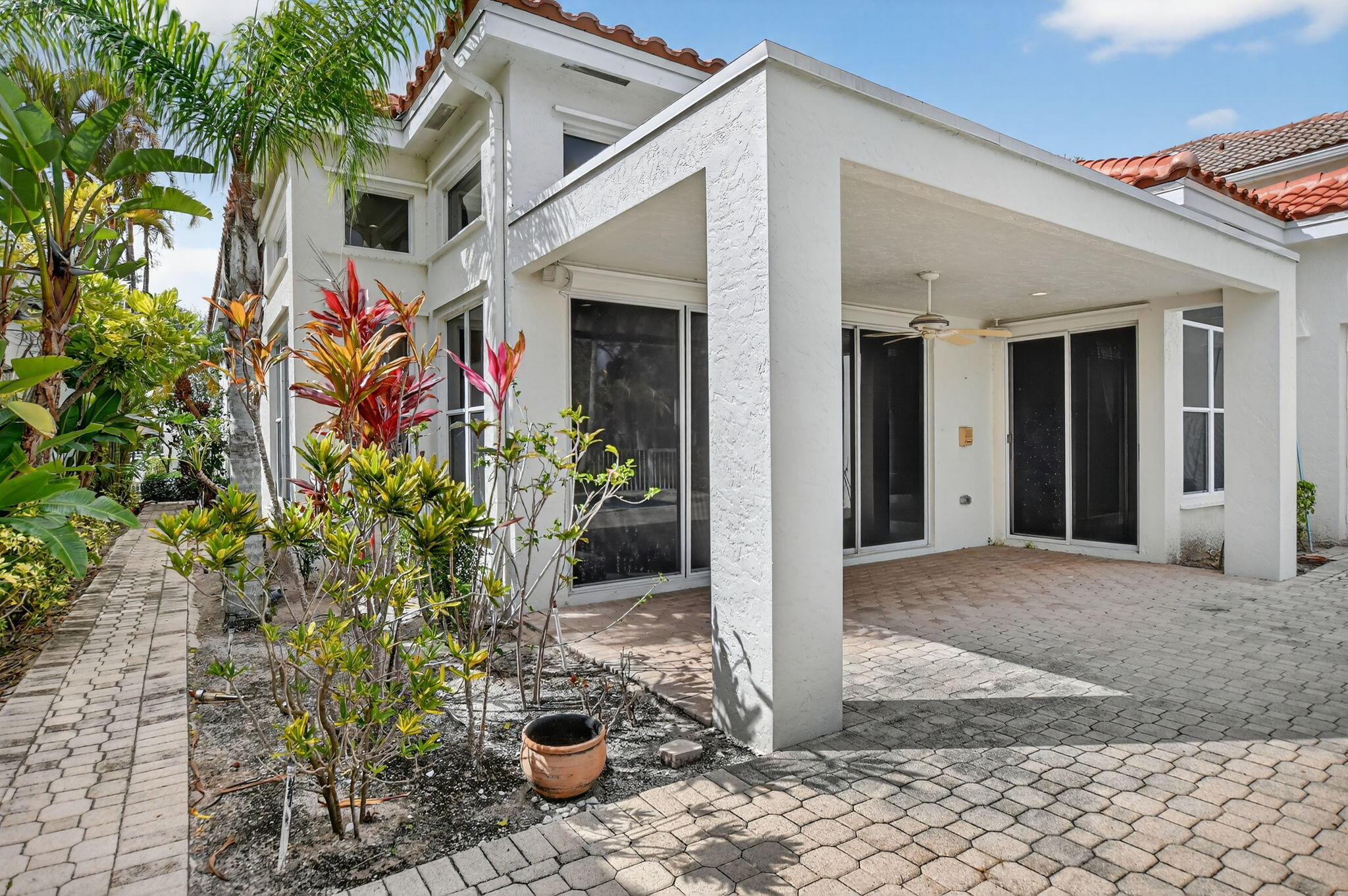 BAY POINTE - Residential