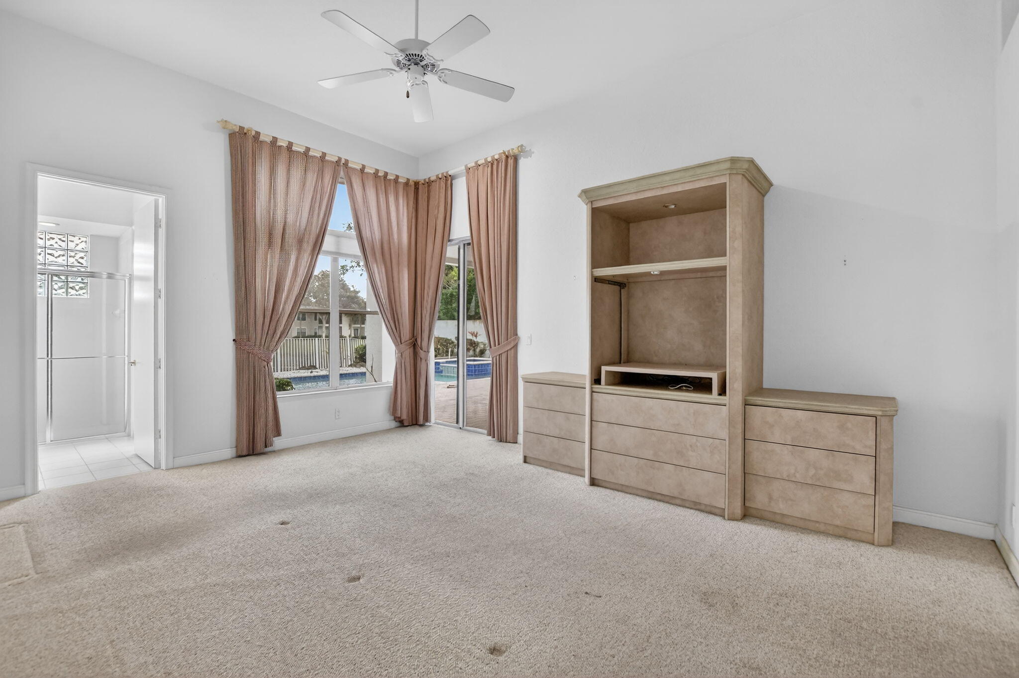 BAY POINTE - Residential