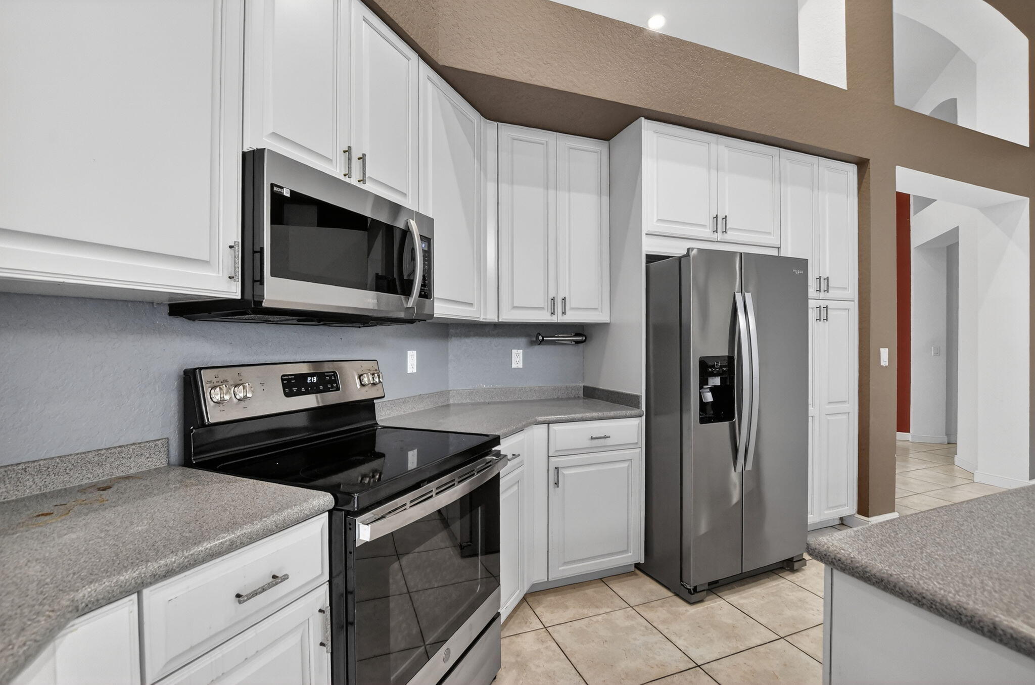 BAY POINTE - Residential