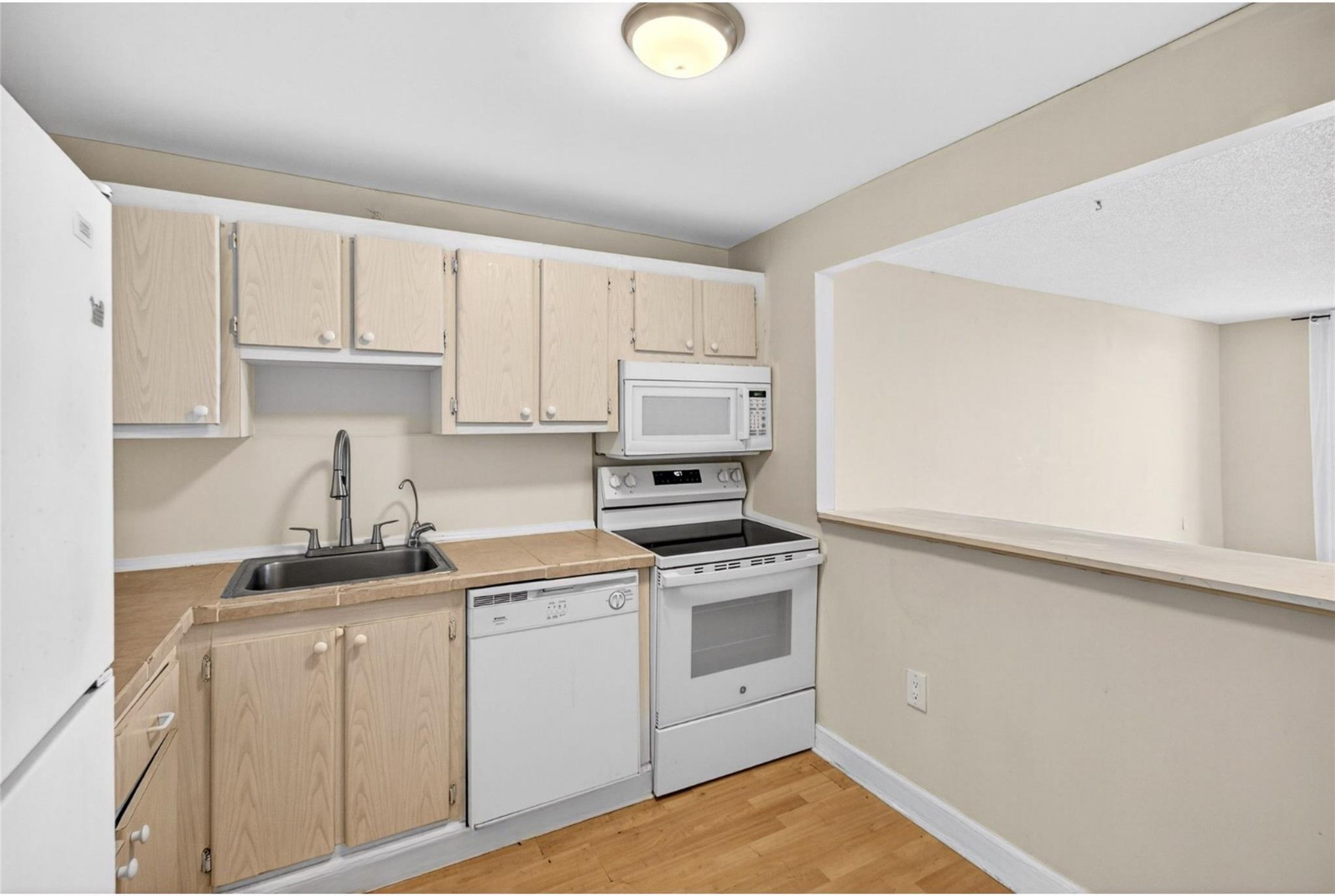 WOODSIDE APTS CONDO - Residential