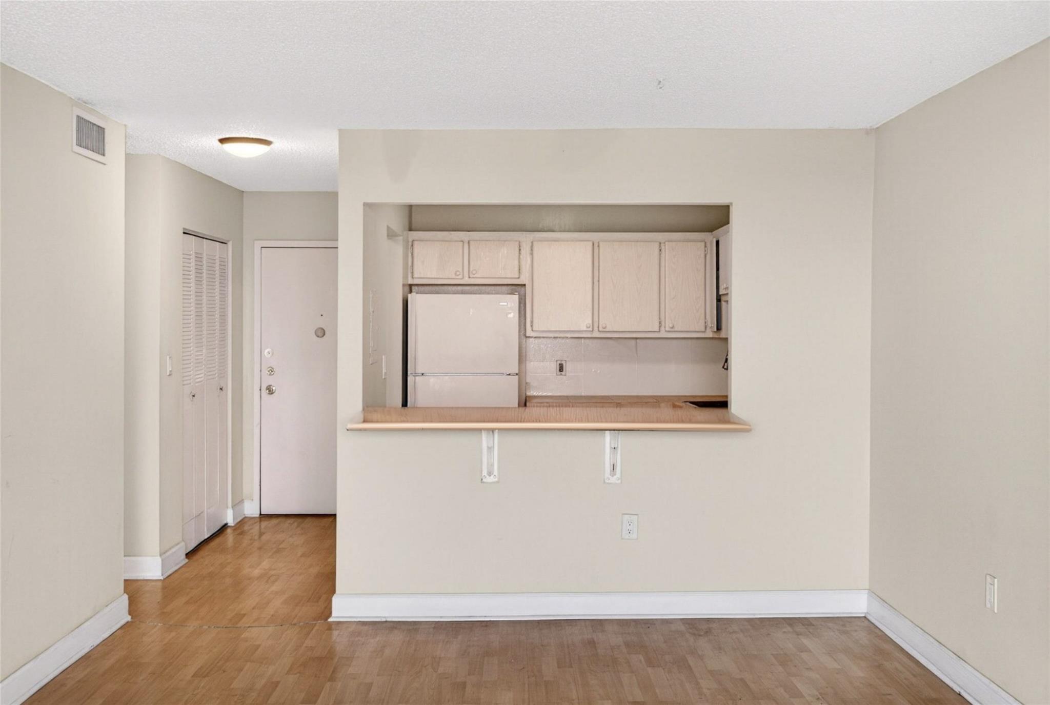 WOODSIDE APTS CONDO - Residential