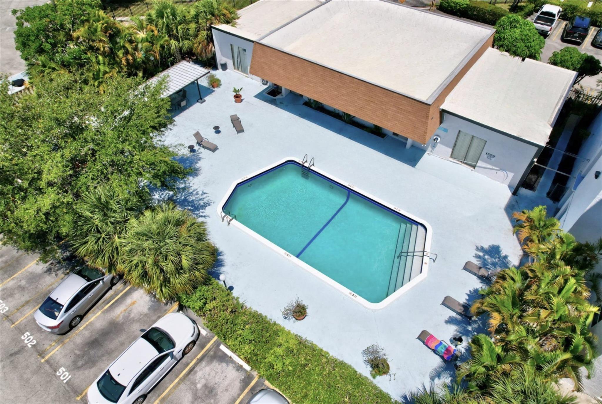 WOODSIDE APTS CONDO - Residential