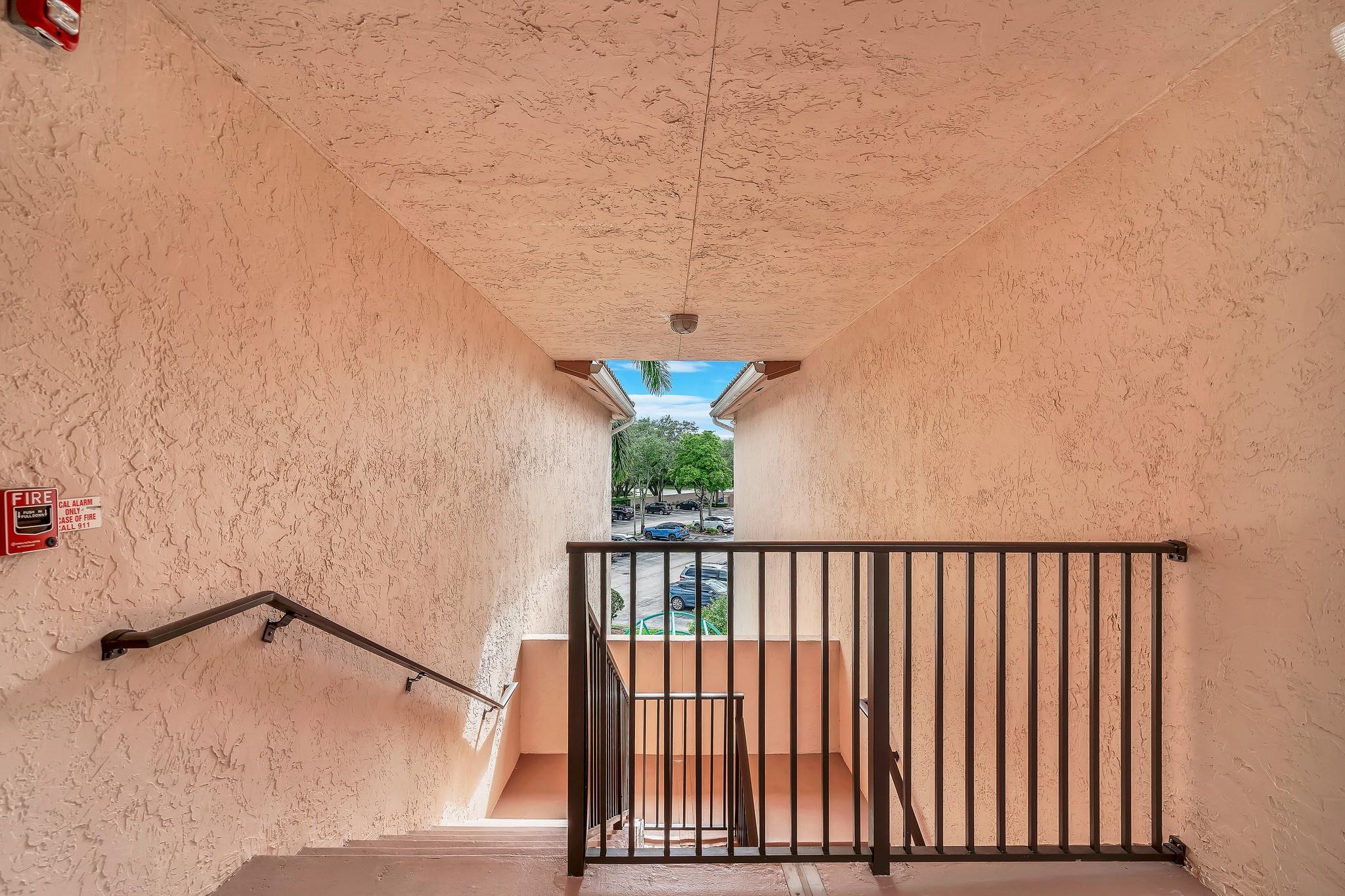 BAYVIEW VILLAGE B CONDO - Residential