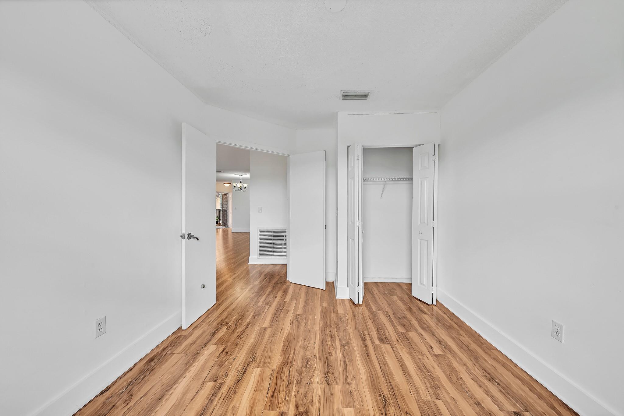 BAYVIEW VILLAGE B CONDO - Residential