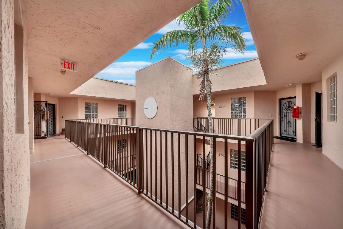 BAYVIEW VILLAGE B CONDO - Residential