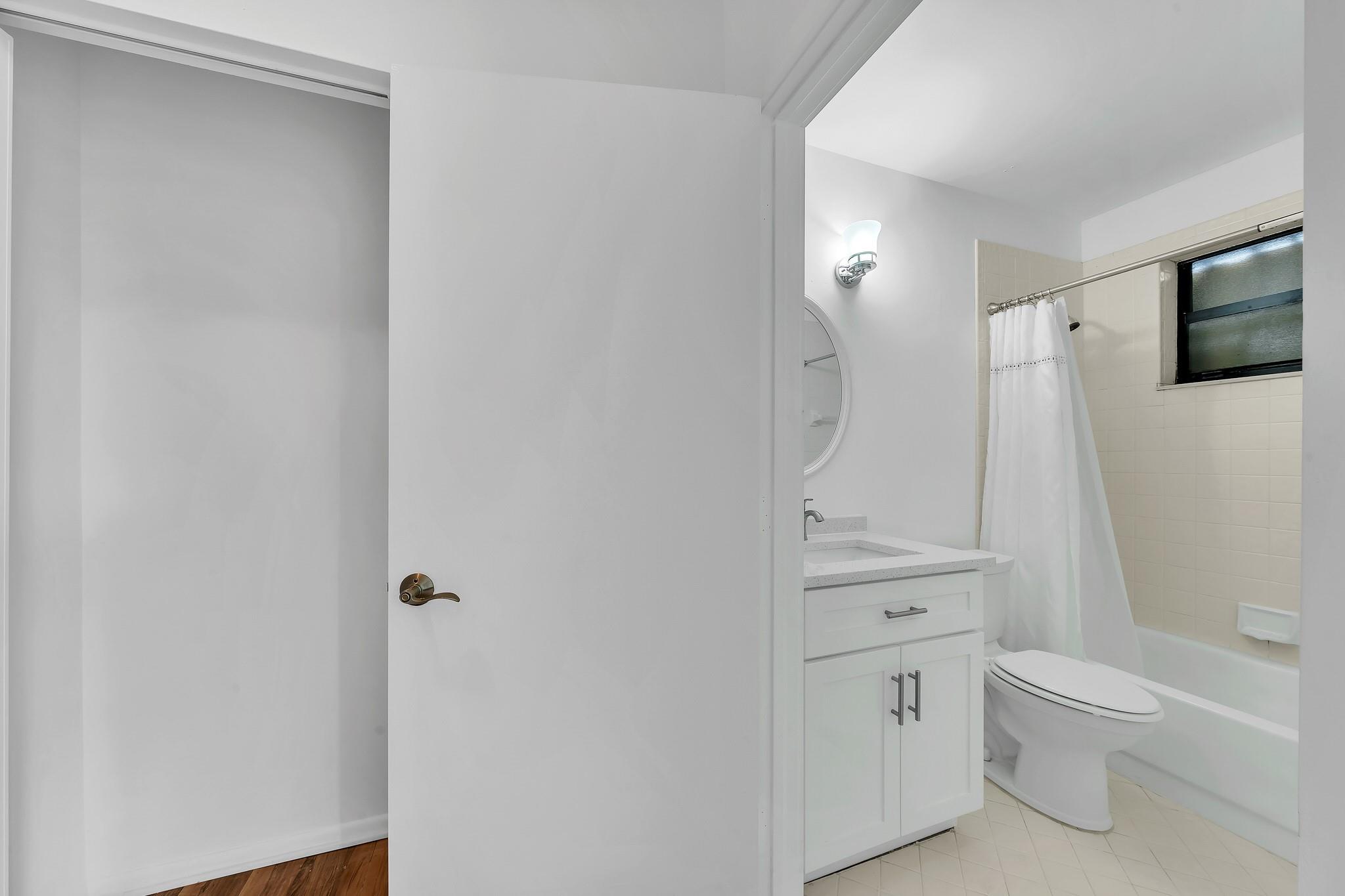 BAYVIEW VILLAGE B CONDO - Residential