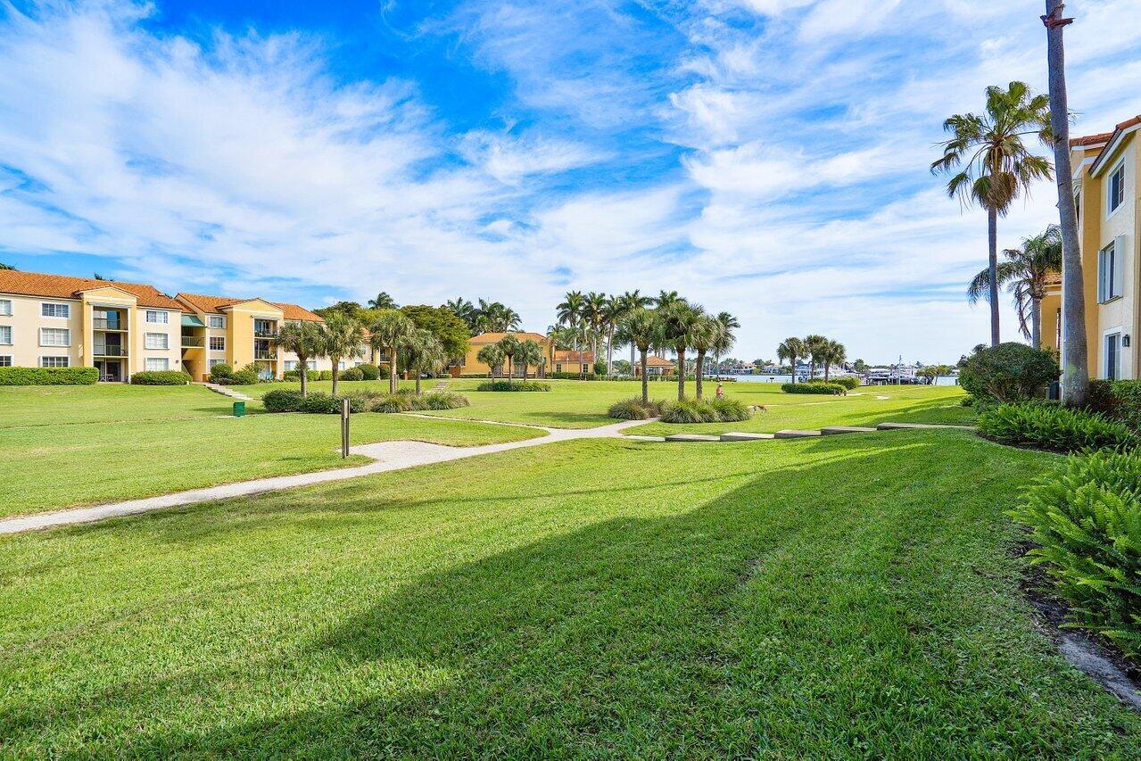 YACHT CLUB ON THE INTRACO - Residential Lease