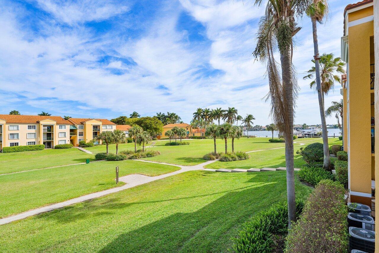 YACHT CLUB ON THE INTRACO - Residential Lease