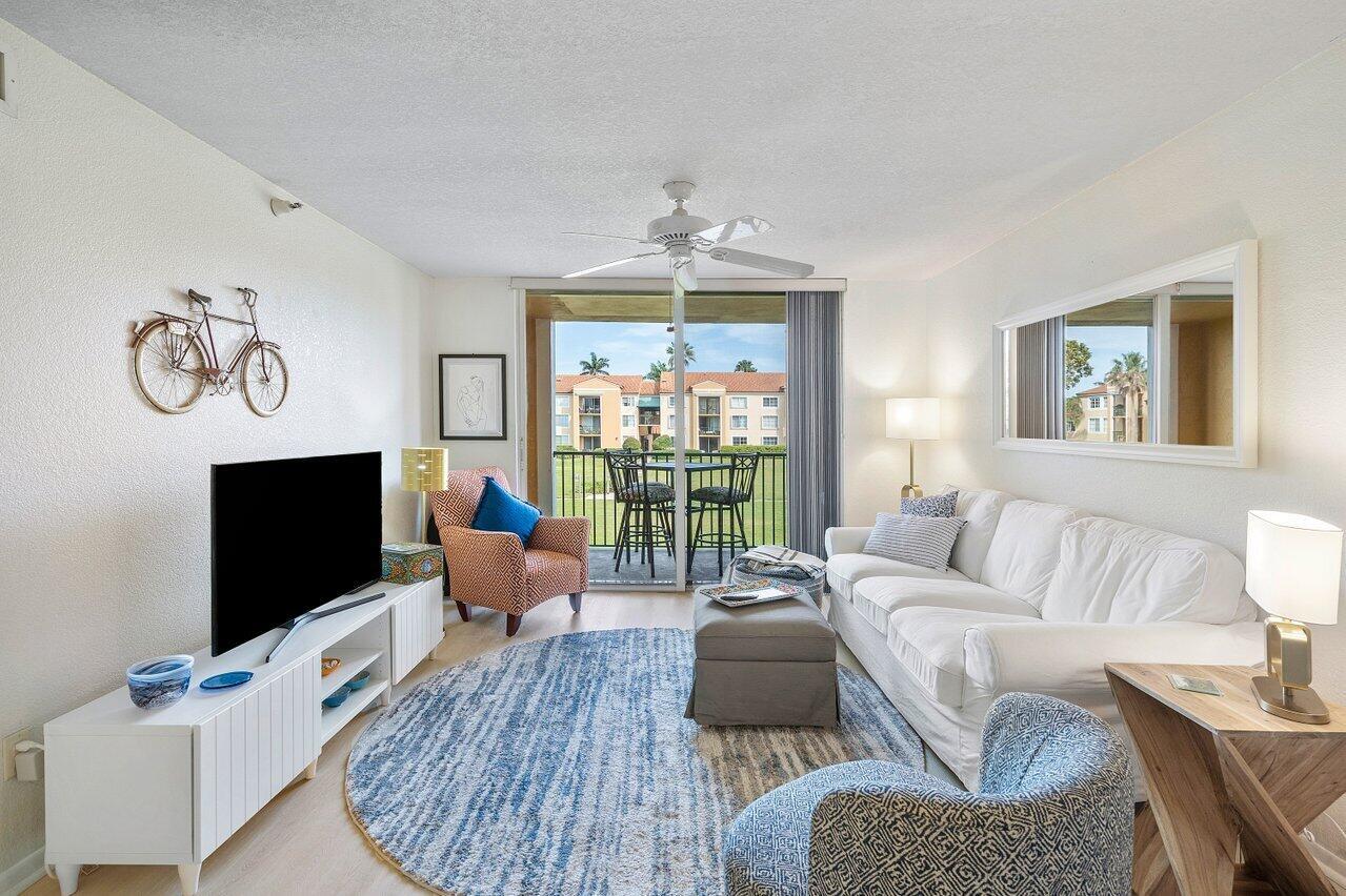 YACHT CLUB ON THE INTRACO - Residential Lease