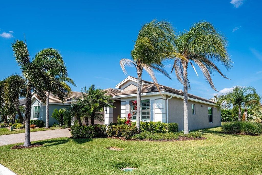 Photo of 11069 SW Carriage Hill Lane, Port Saint Lucie, FL 34987 (MLS # R10998406)