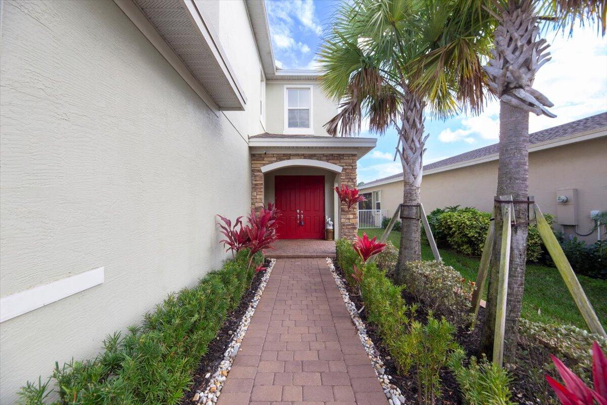 VIZCAYA FALLS - Residential