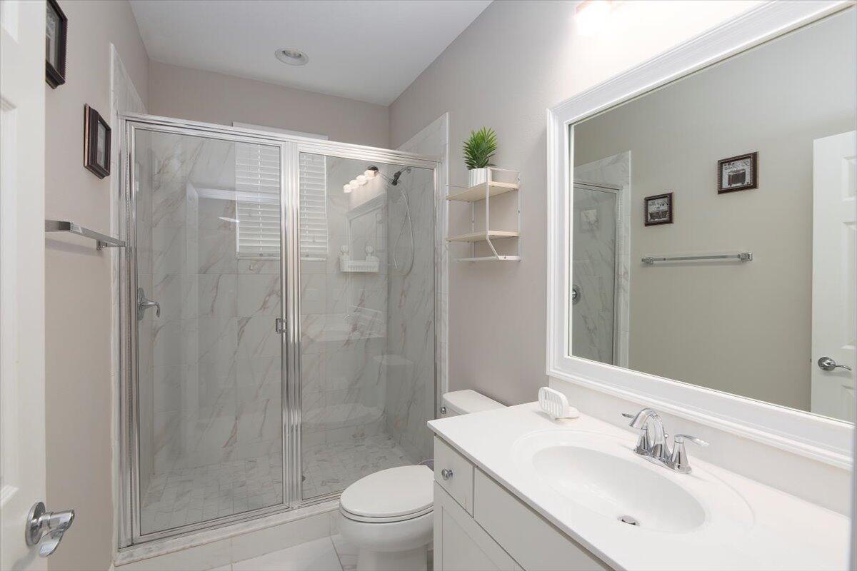 VIZCAYA FALLS - Residential