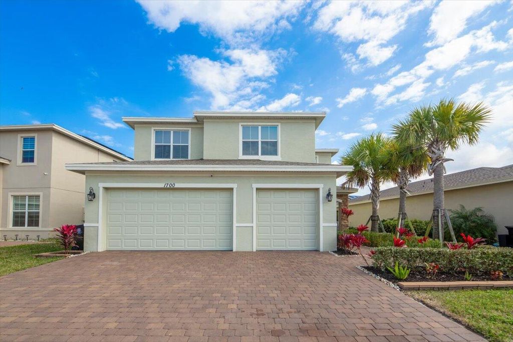Photo of 1700 NW Vivanco Street, Port Saint Lucie, FL 34986 (MLS # R11167093)